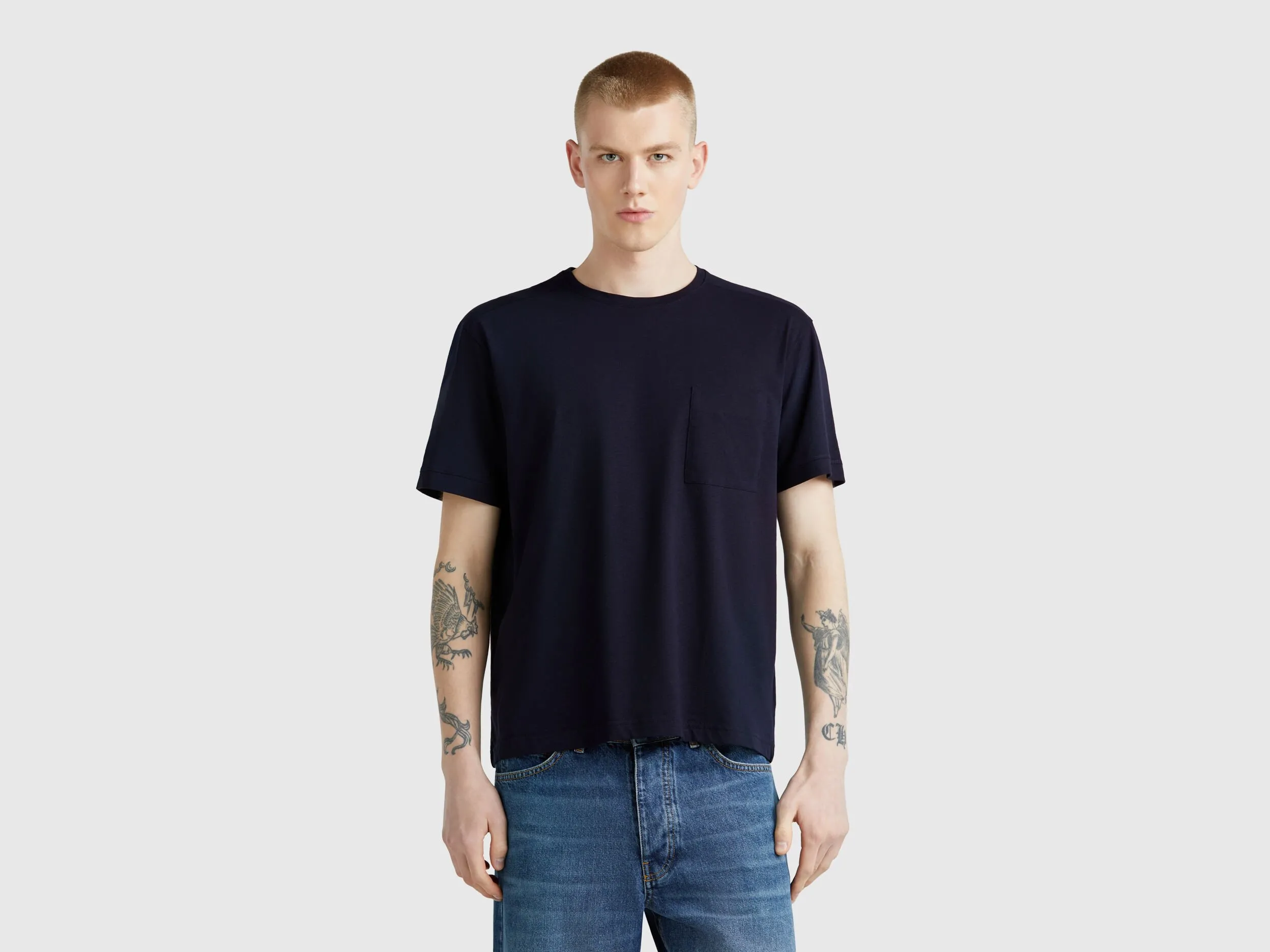 T-shirt en lin mélangé avec poche - Bleu Foncé