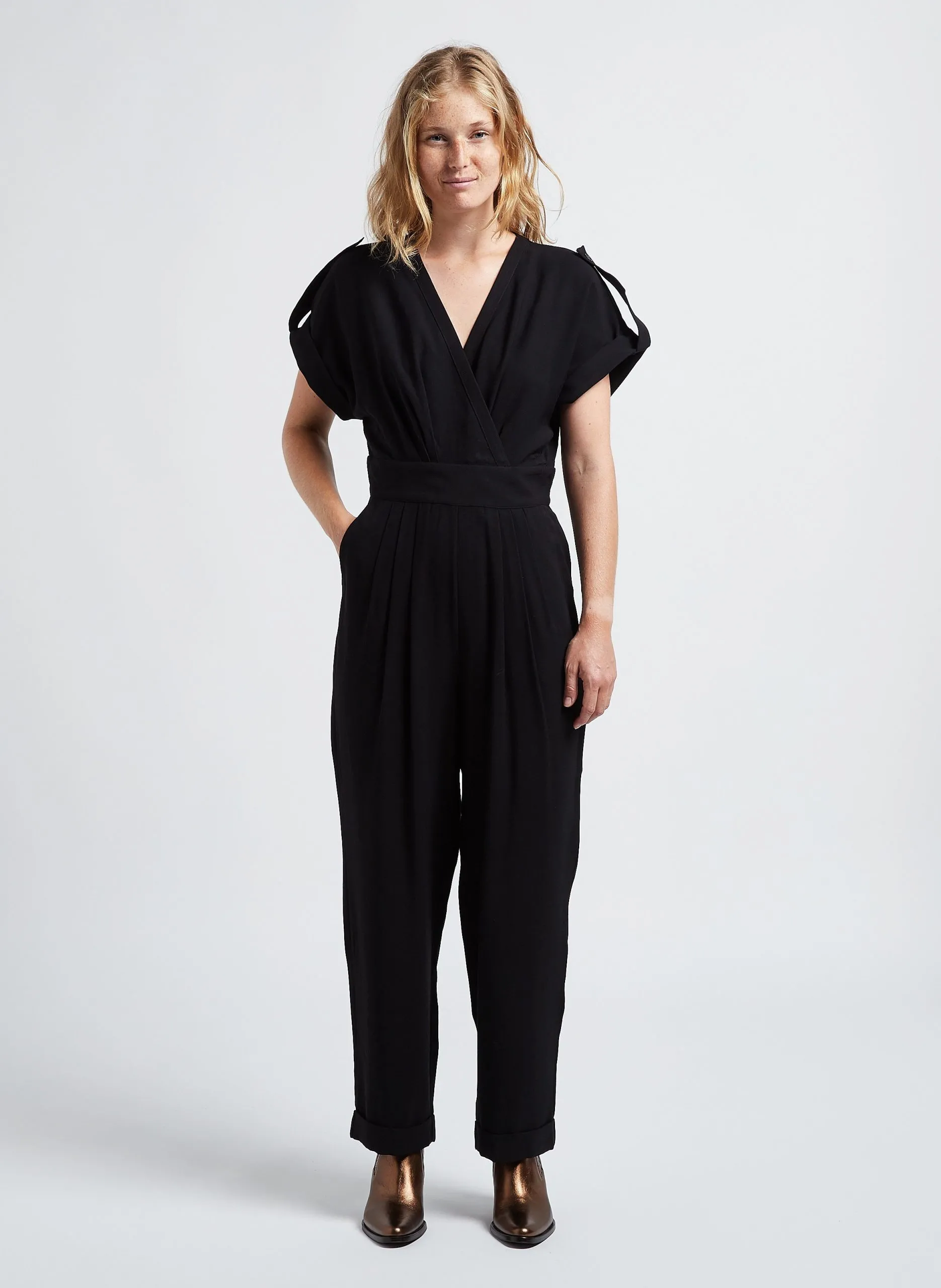 Combinaison large à encolure V Noir DORINE