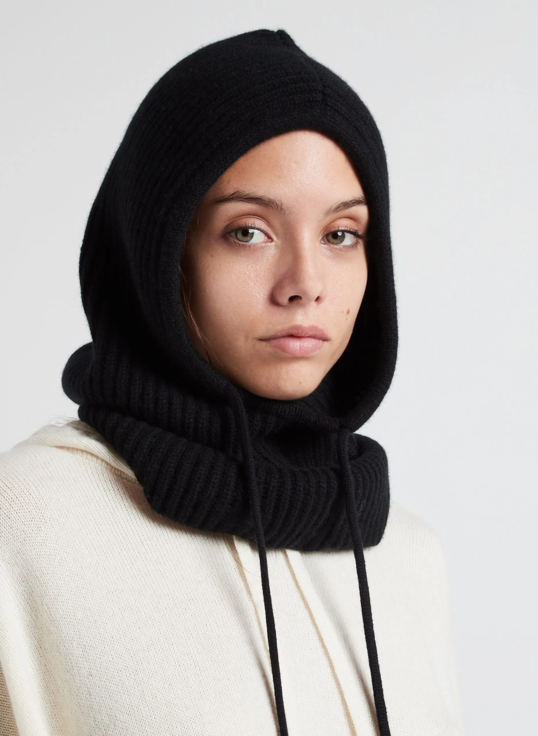 Cagoule en cachemire Noir SYBEL