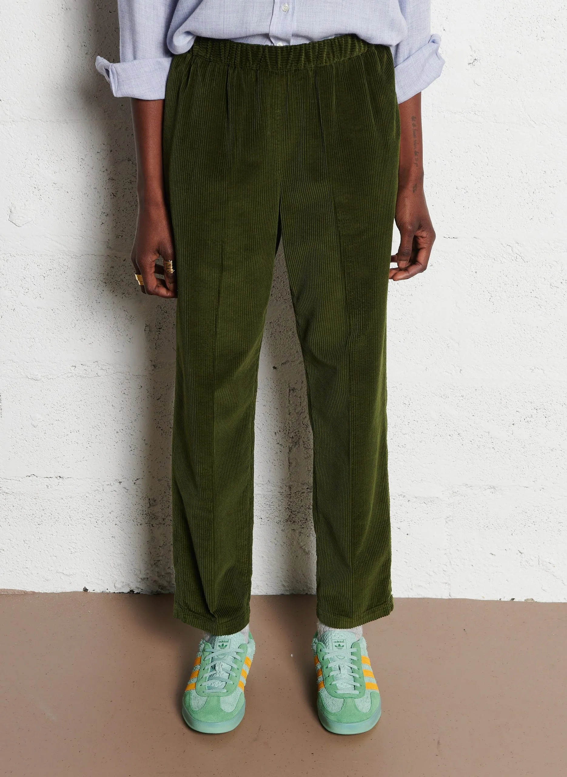 Pantalon carotte en velours de coton Vert