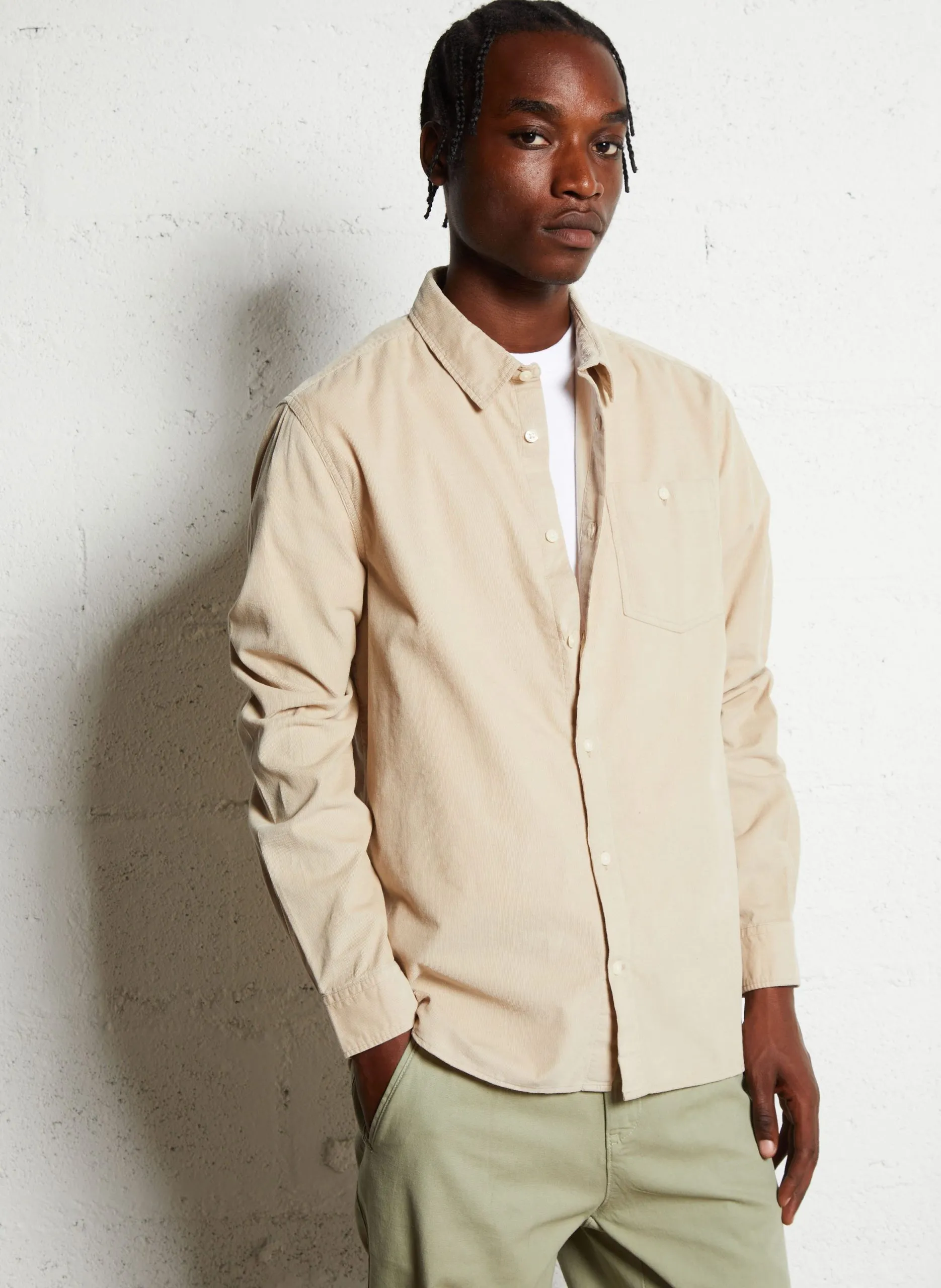 Chemise col classique aspect velours côtelé en coton bio Beige