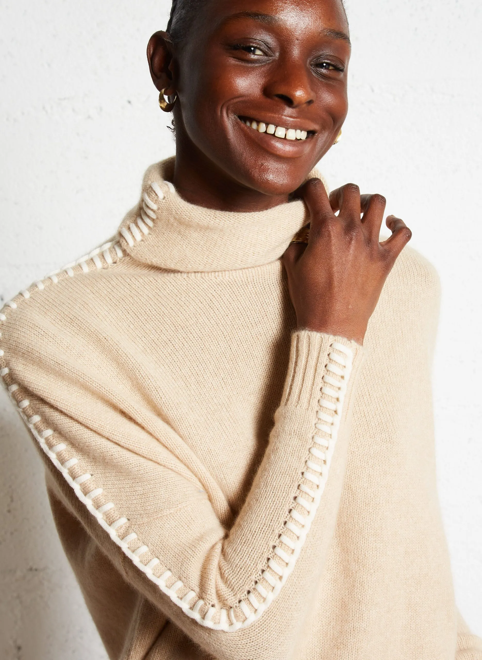 Col roulé ample en cachemire Beige THEA