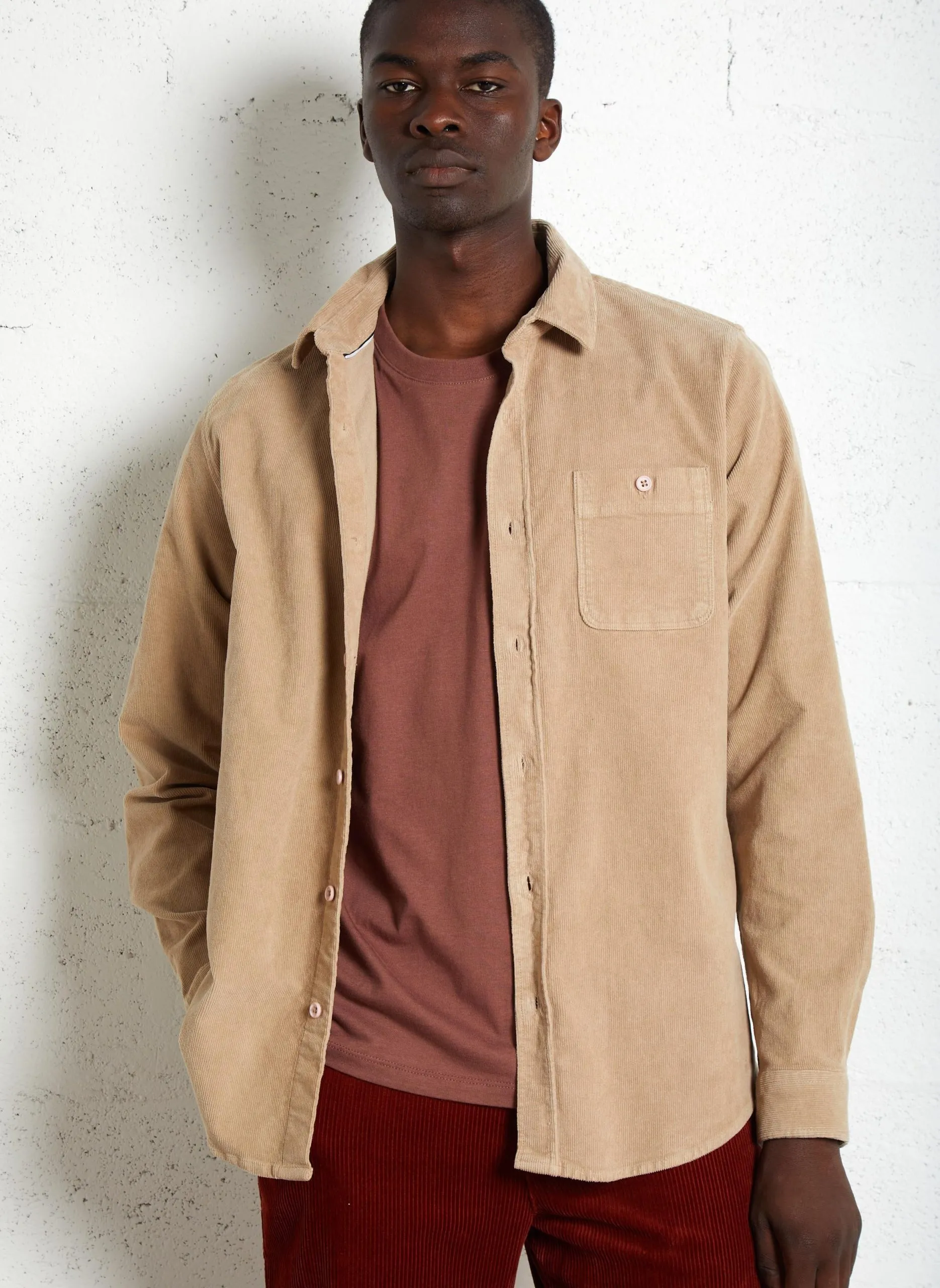 Chemise col classique en velours côtelé Beige ONCA