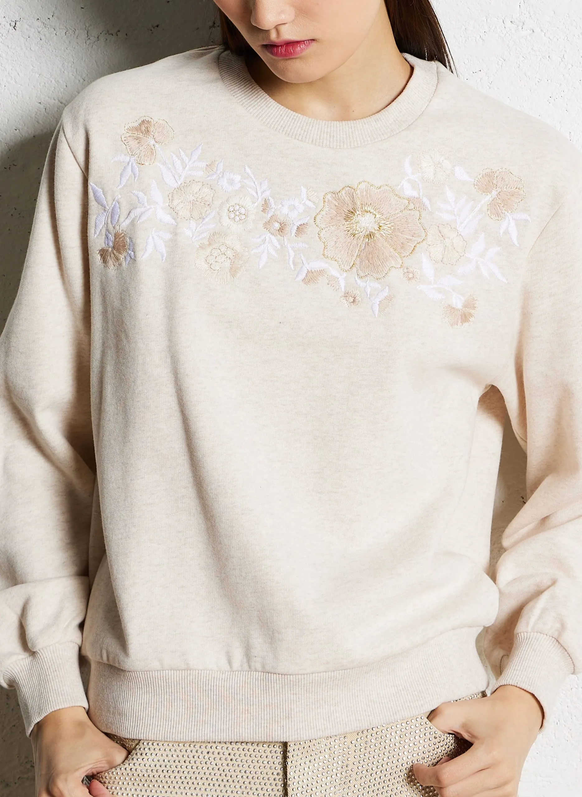 Sweat col rond à broderie fleurie en coton bio Beige PETRA