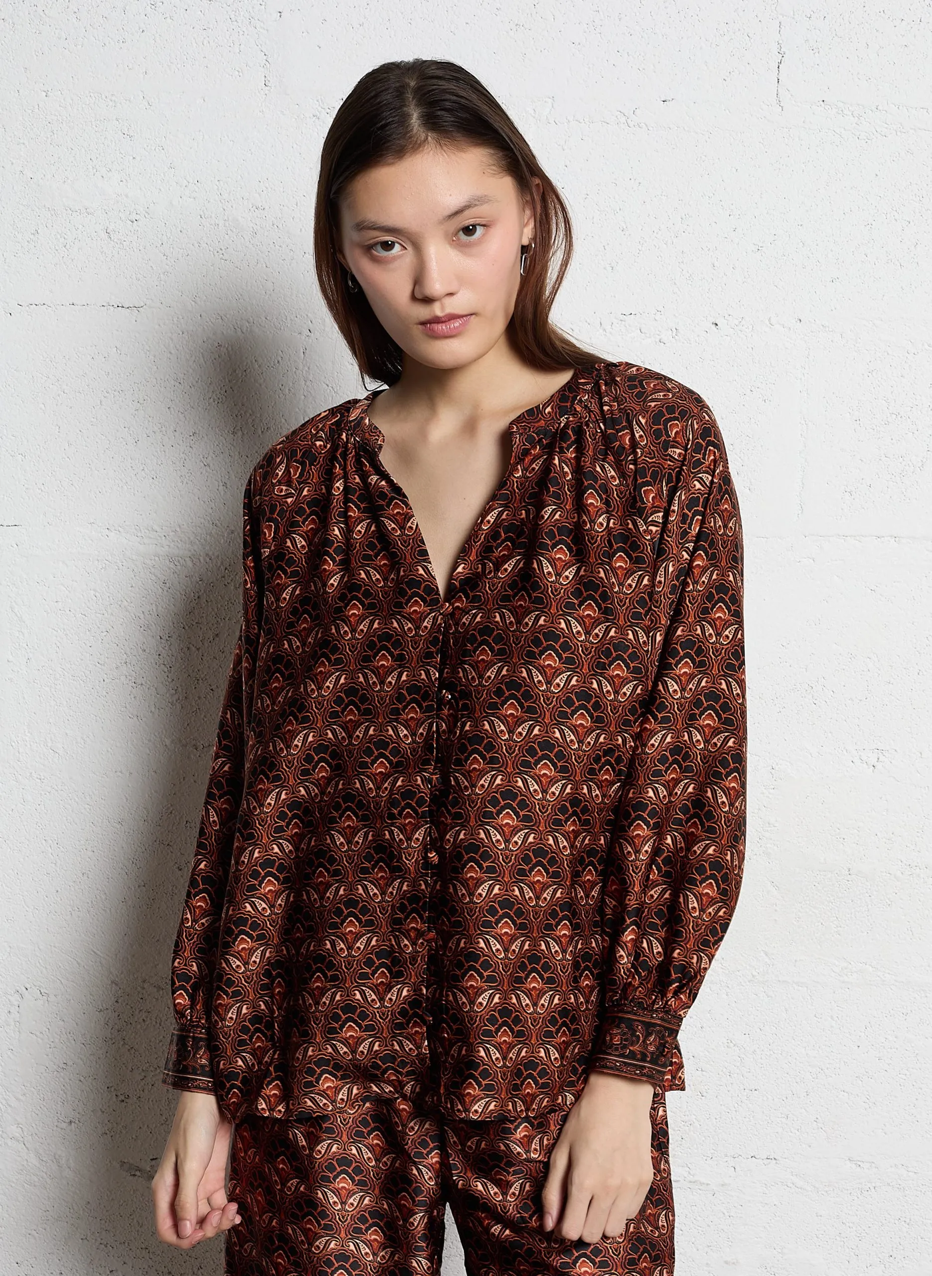 Chemise droite col V en coton Marron BONTI