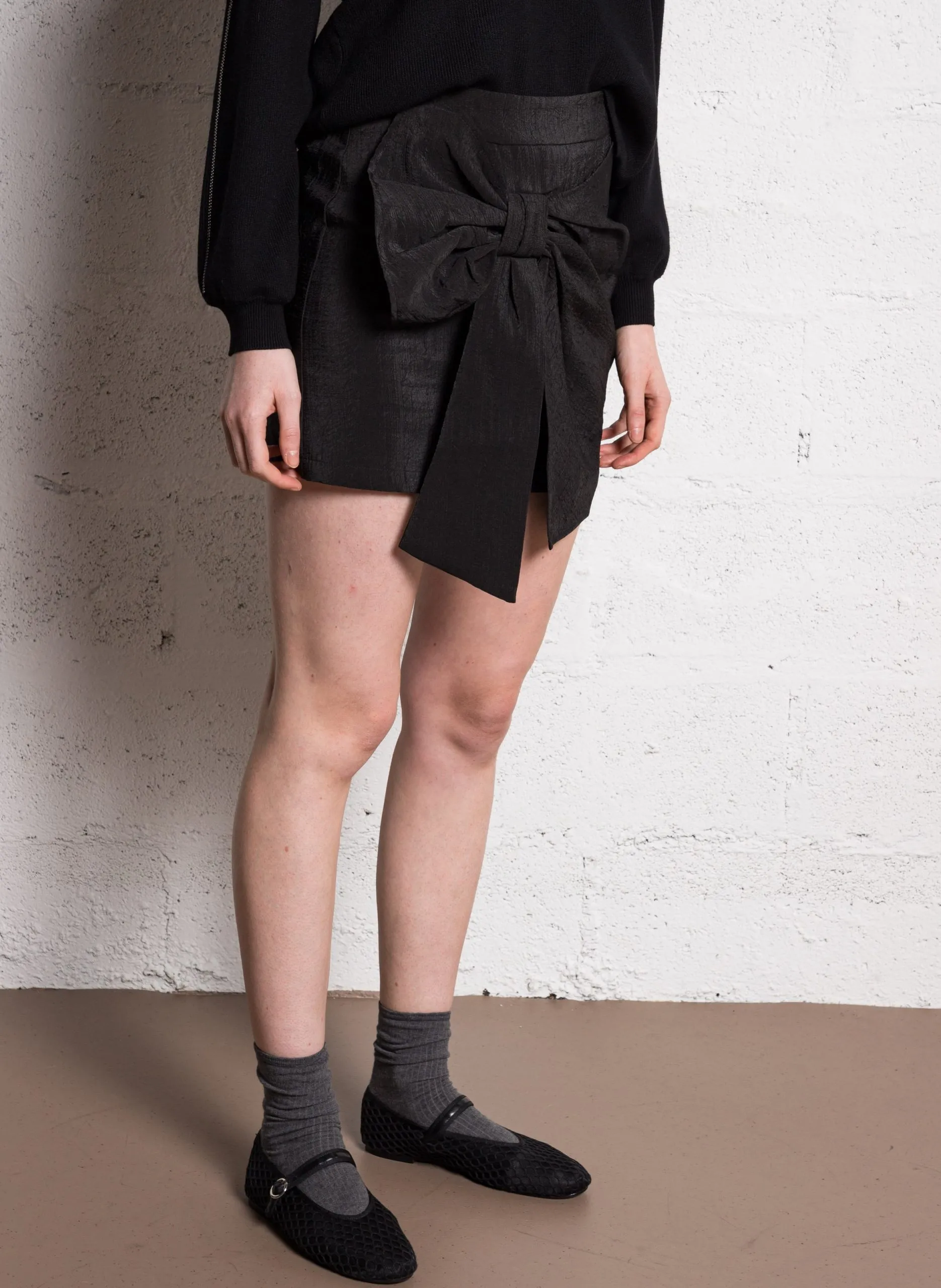 Jupe courte avec nœud Noir NILAN