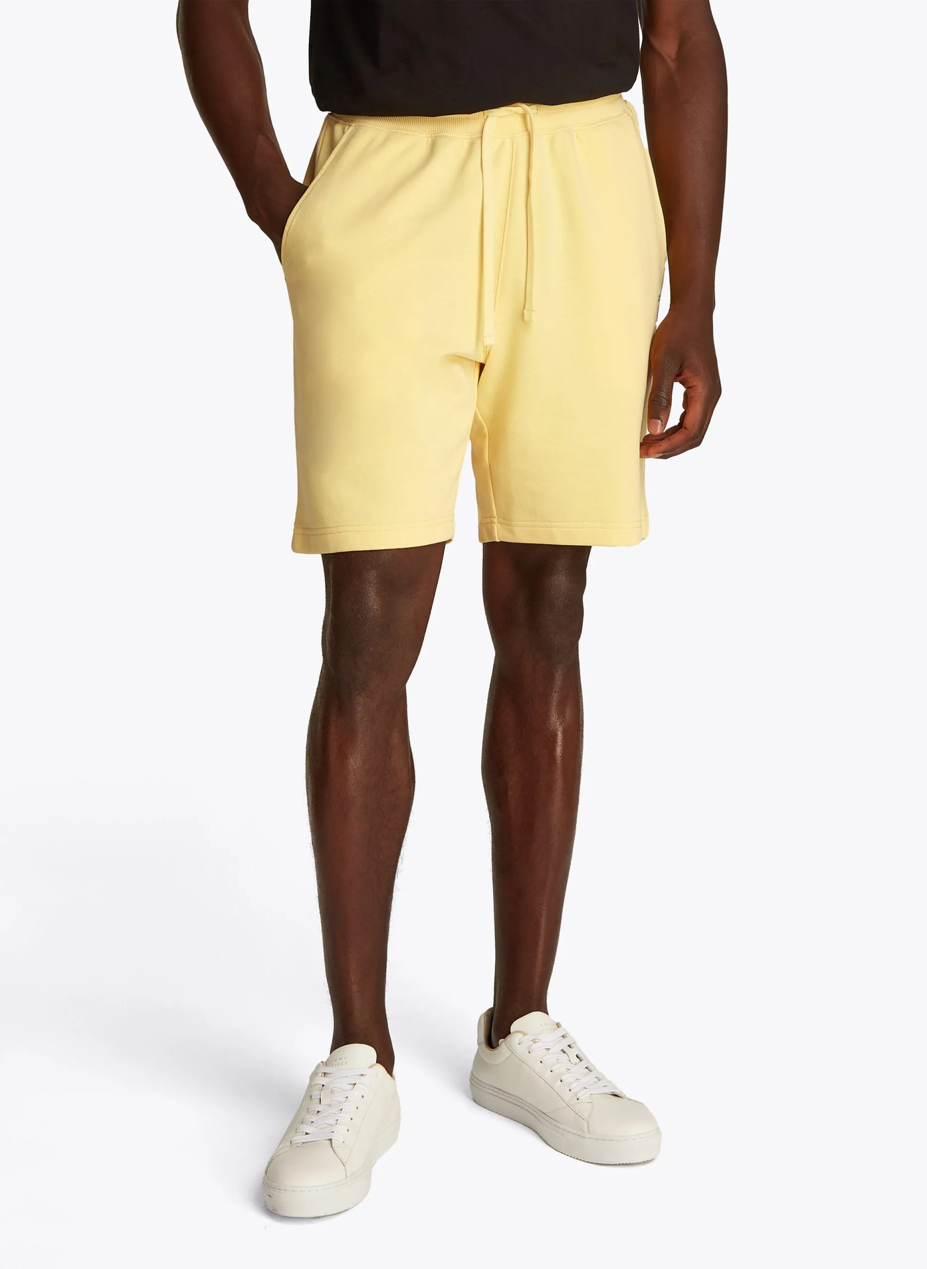 Short de jogging brodé en coton Jaune
