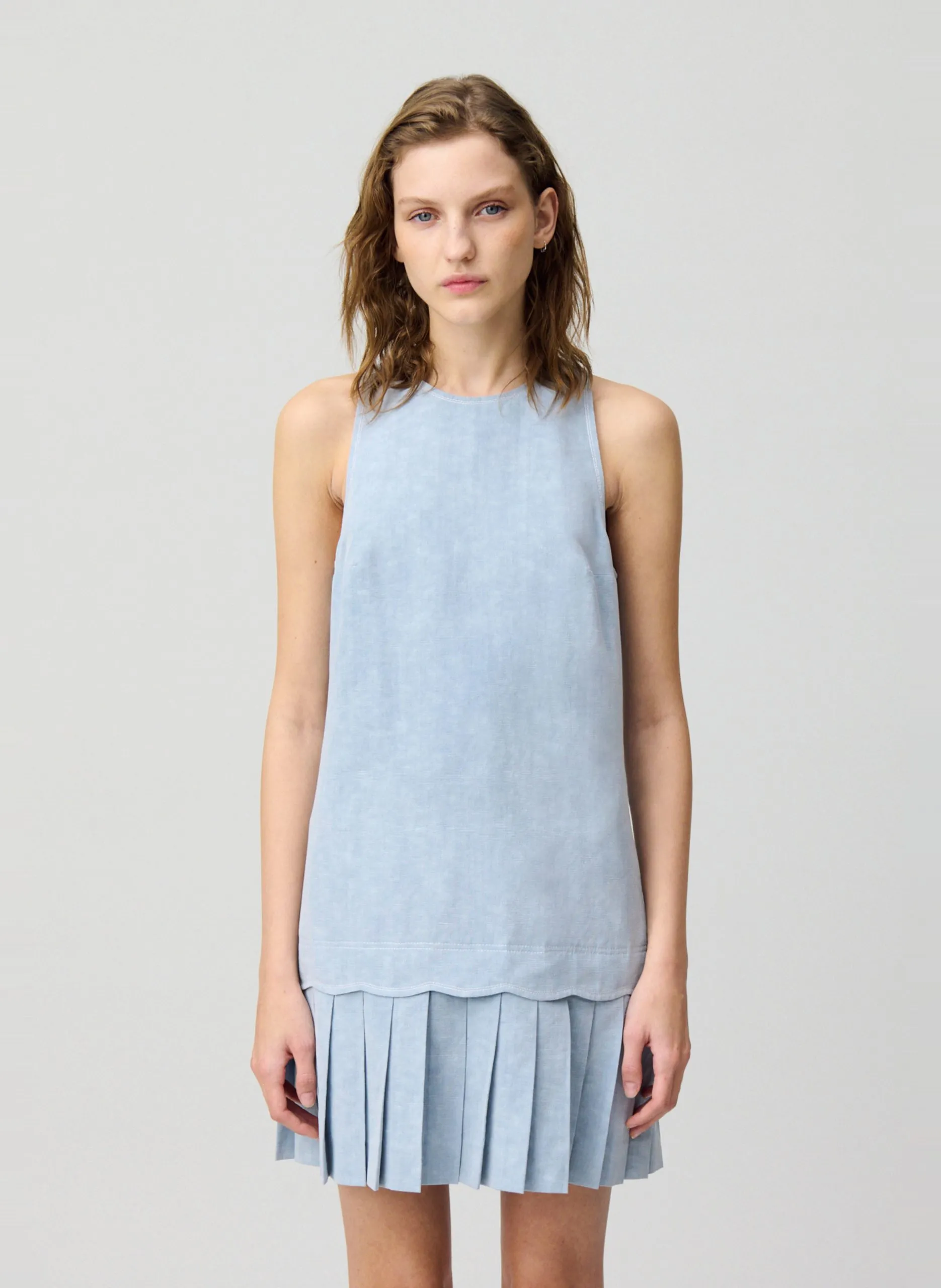 Robe courte droite plissée Bleu