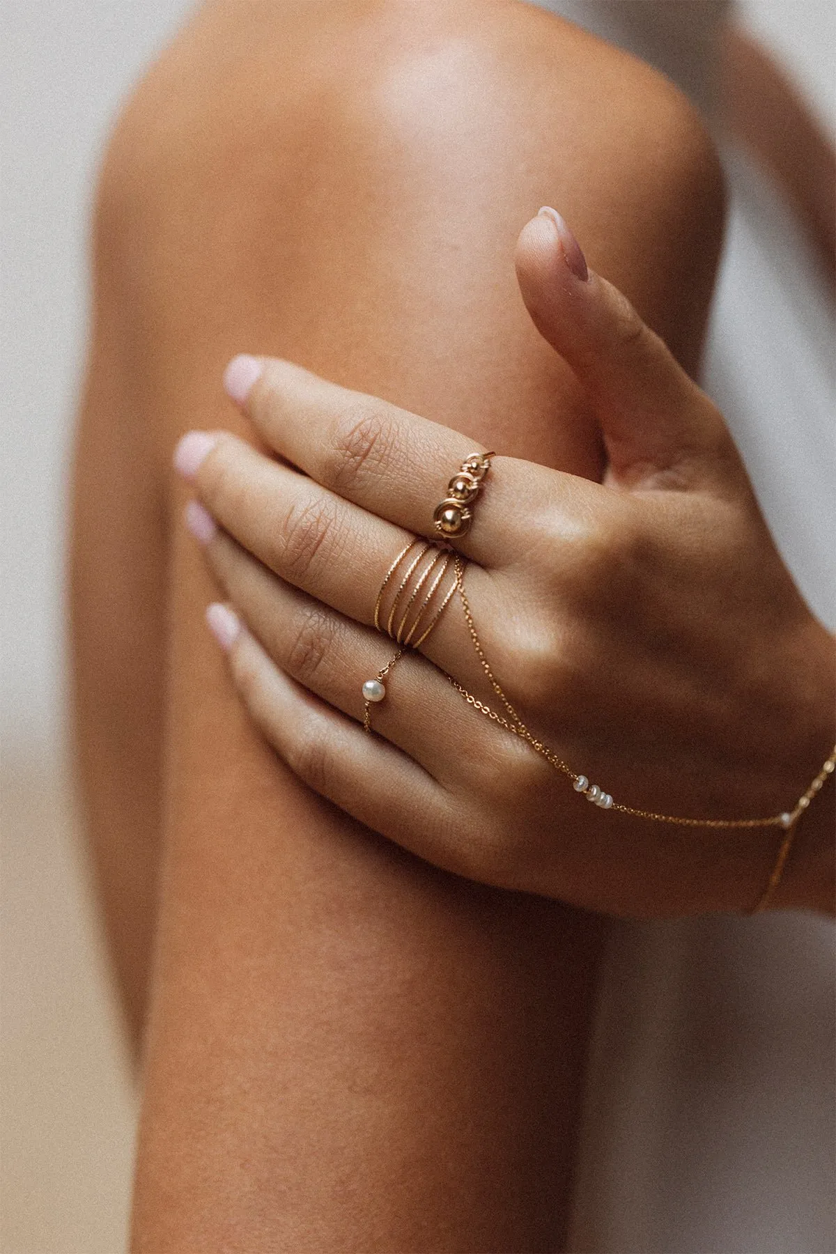 Bijou de main théa perles Blanc