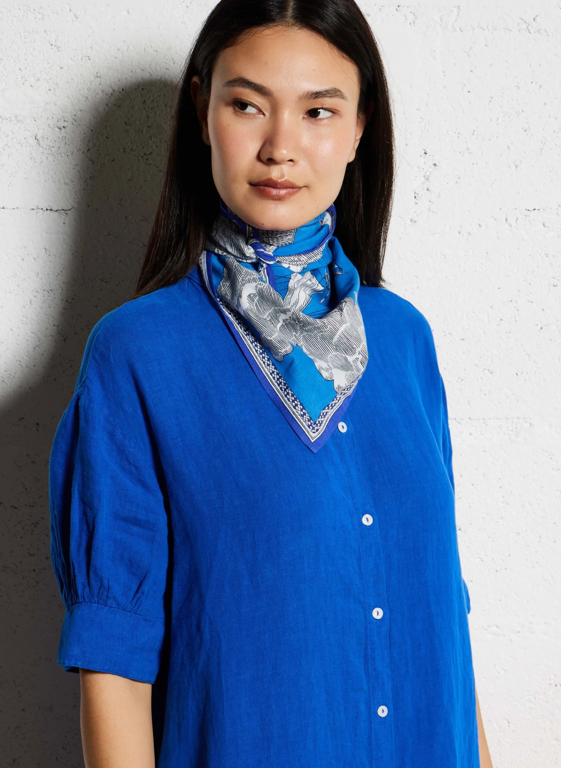 Carré en coton Bleu DES RIVES ET DES REVES