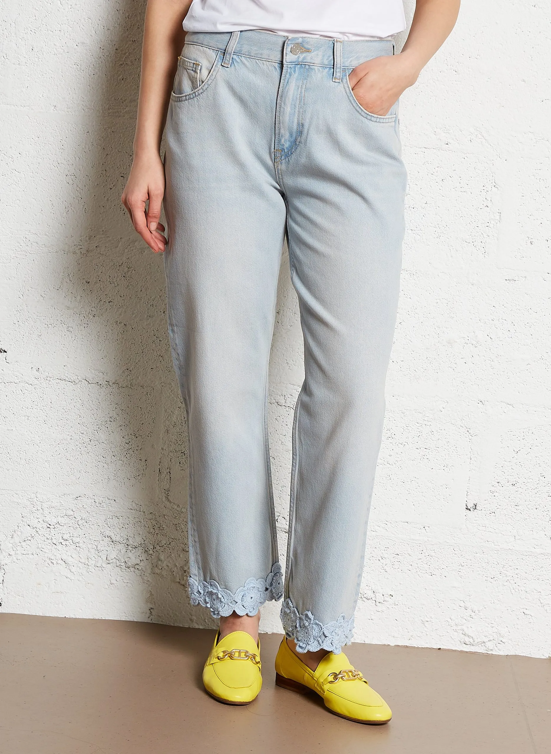 Jean boyfriend à détails broderies Bleu