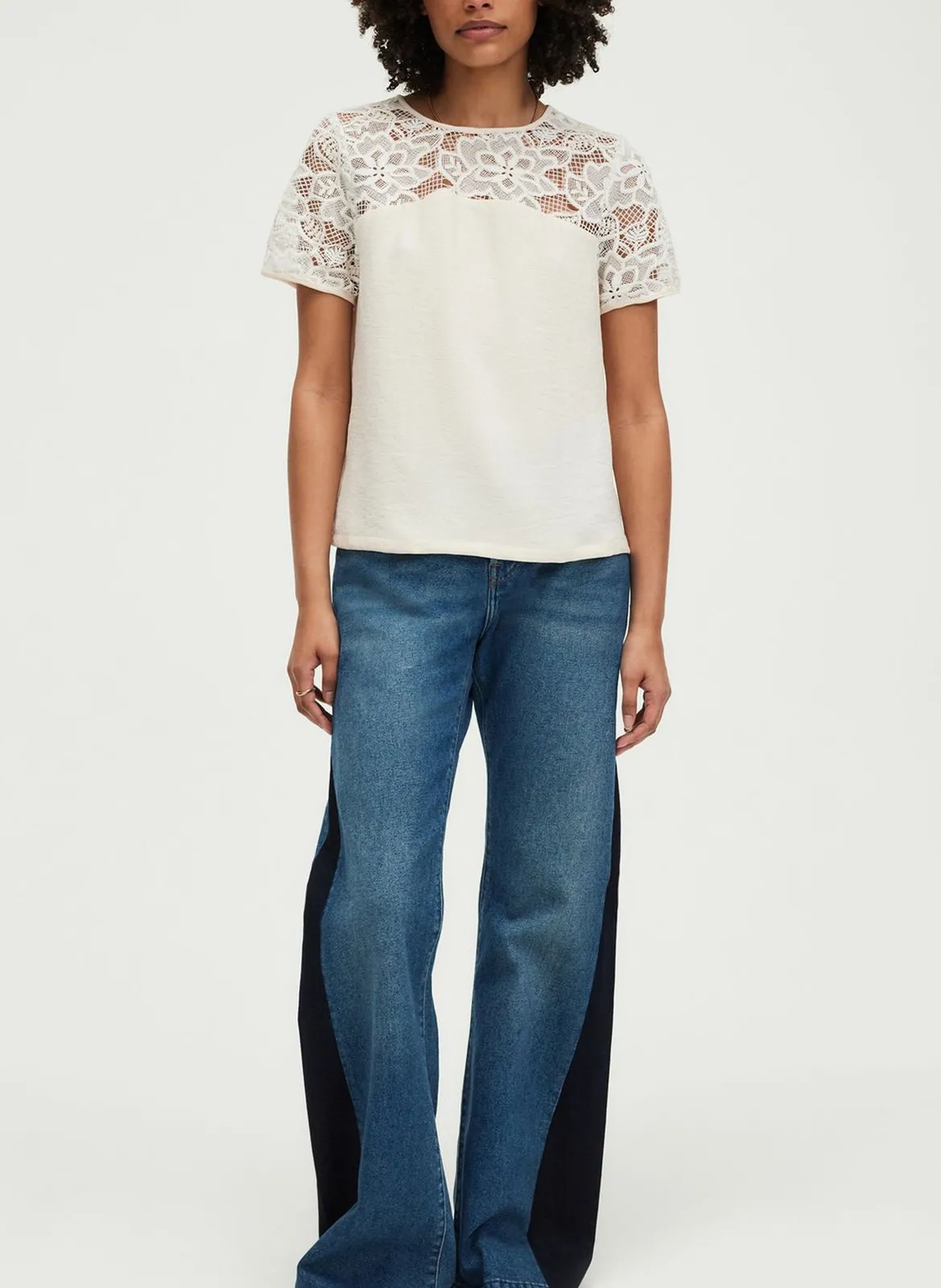 Top col rond en dentelle Beige UBARINE