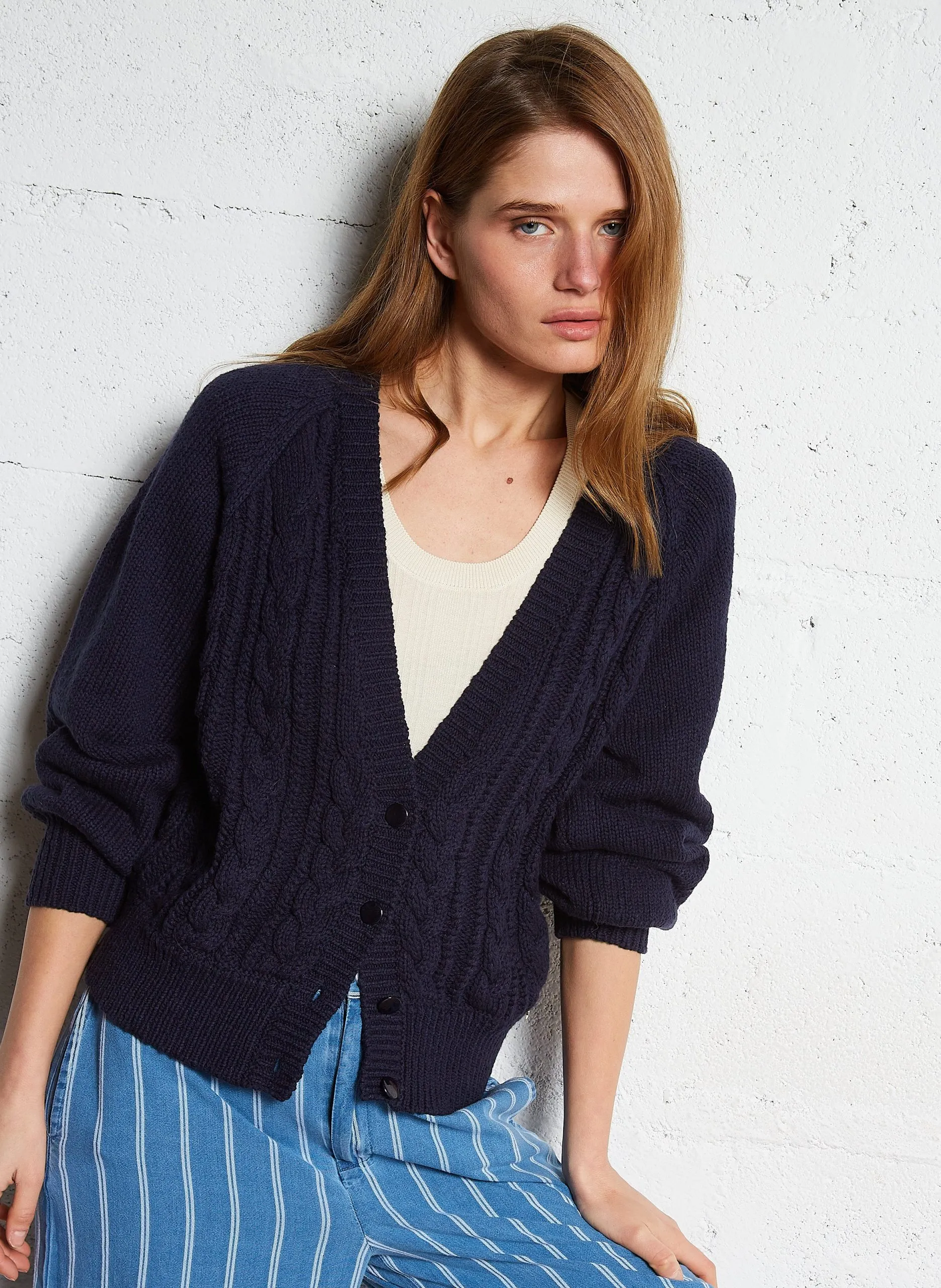 Gilet droit col V en coton Bleu BASILE