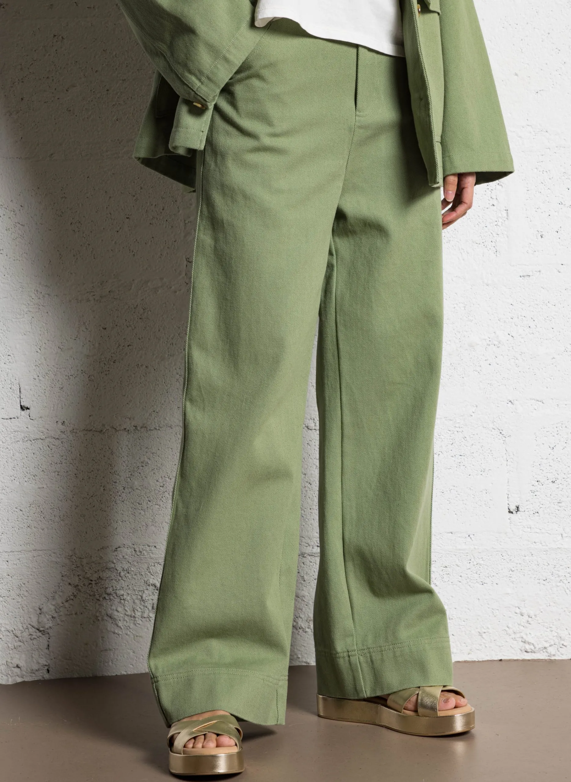 Pantalon large en coton Kaki