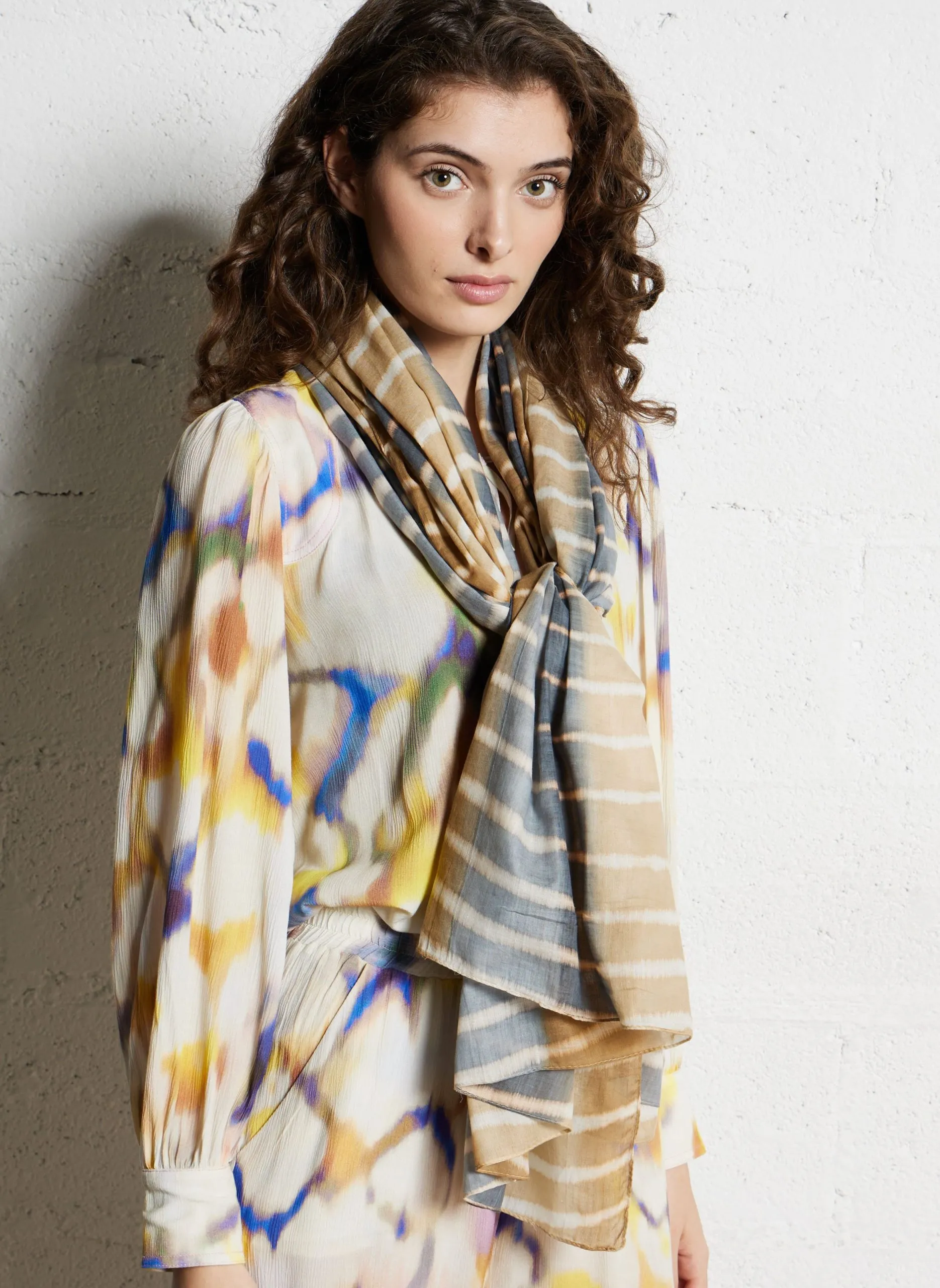 Foulard imprimé en coton Gris