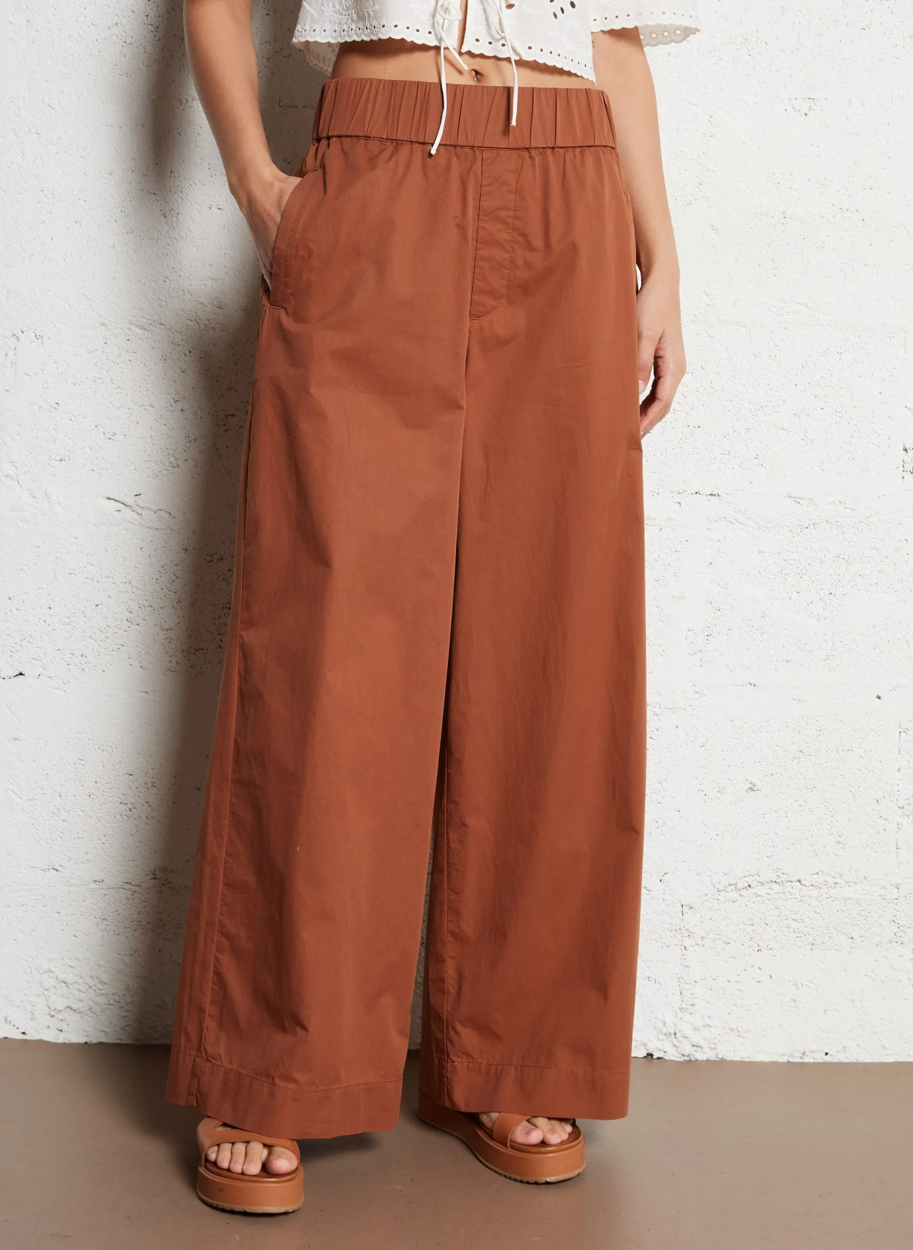 Pantalon large en coton Marron UKA