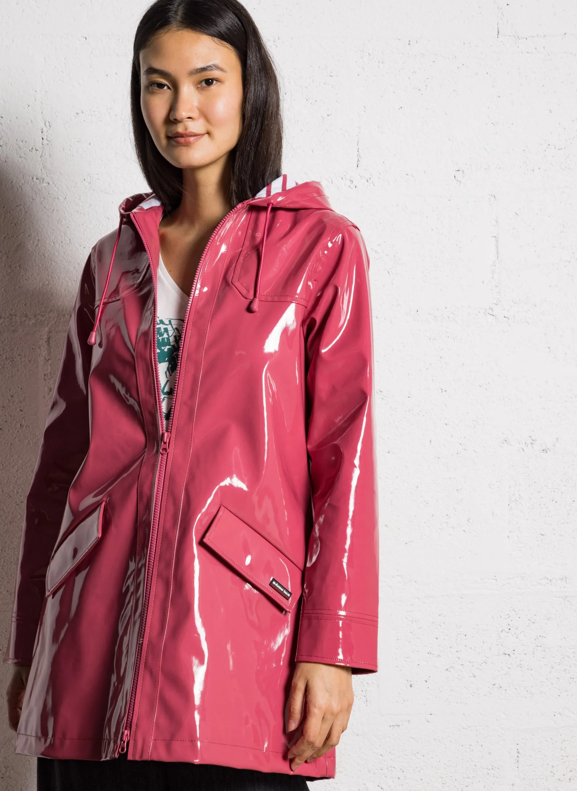 Imperméable à capuche verni Rose