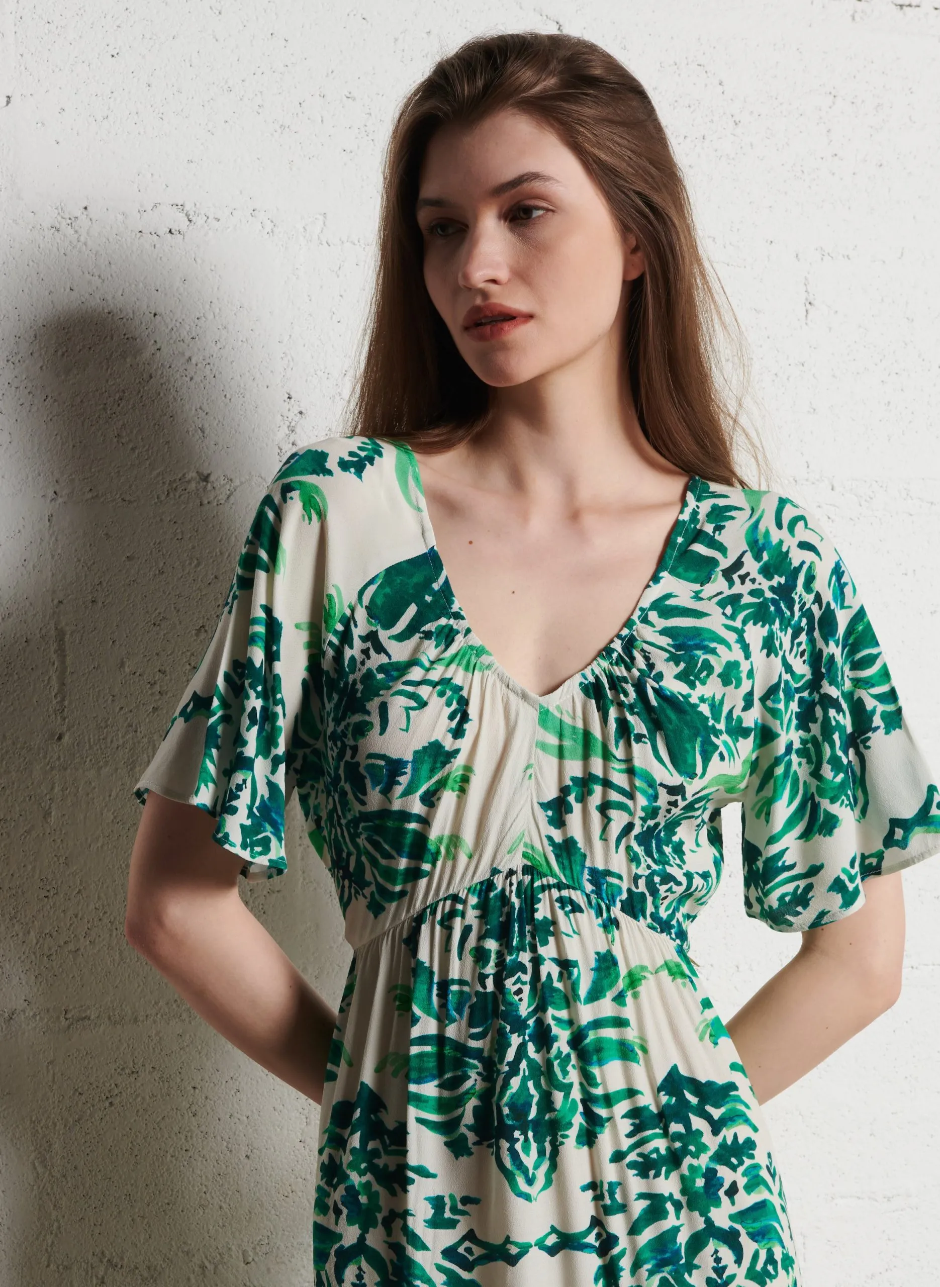 Robe longue cintrée col V Vert