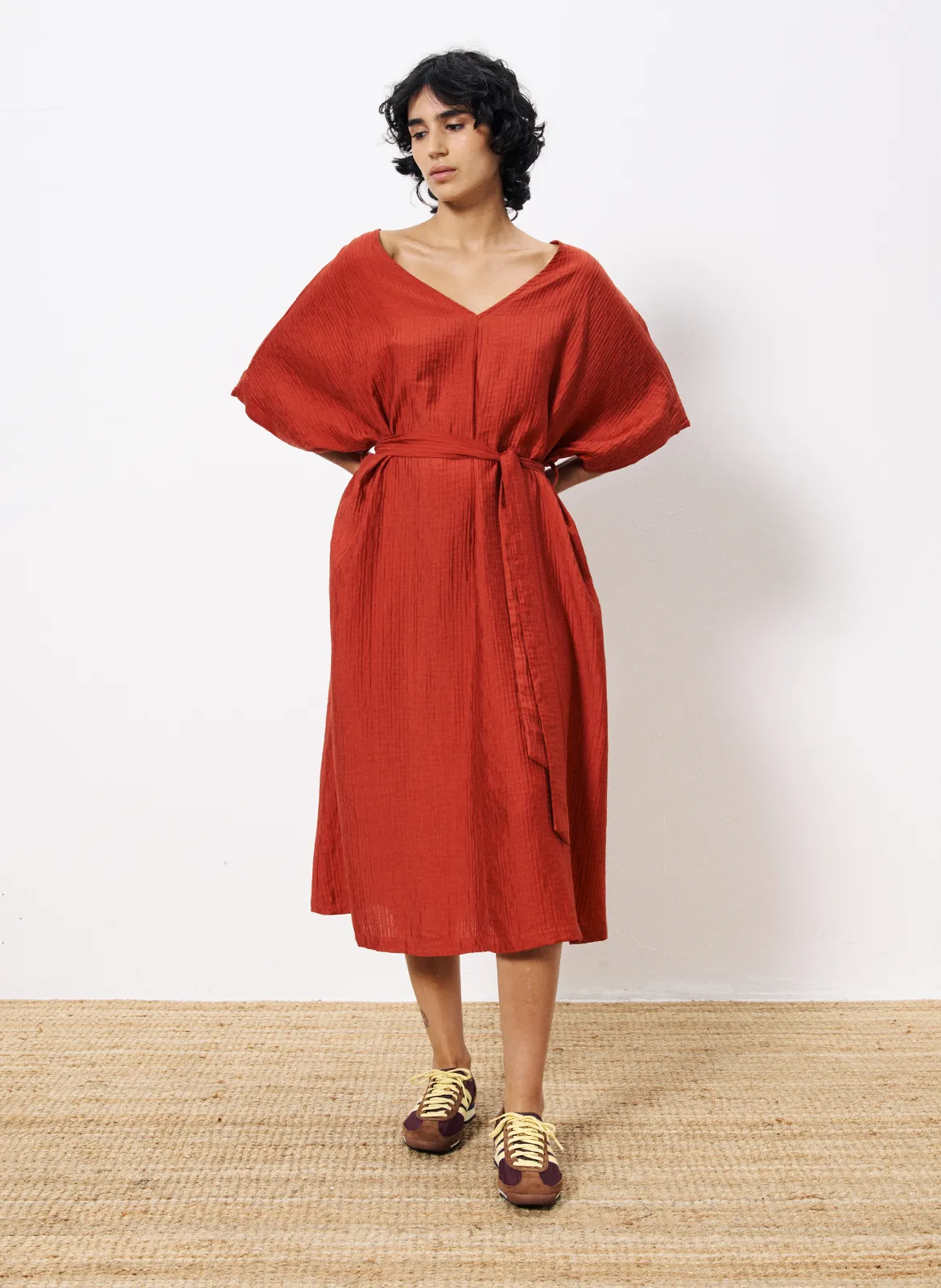 Robe col v Rouge NICKIE