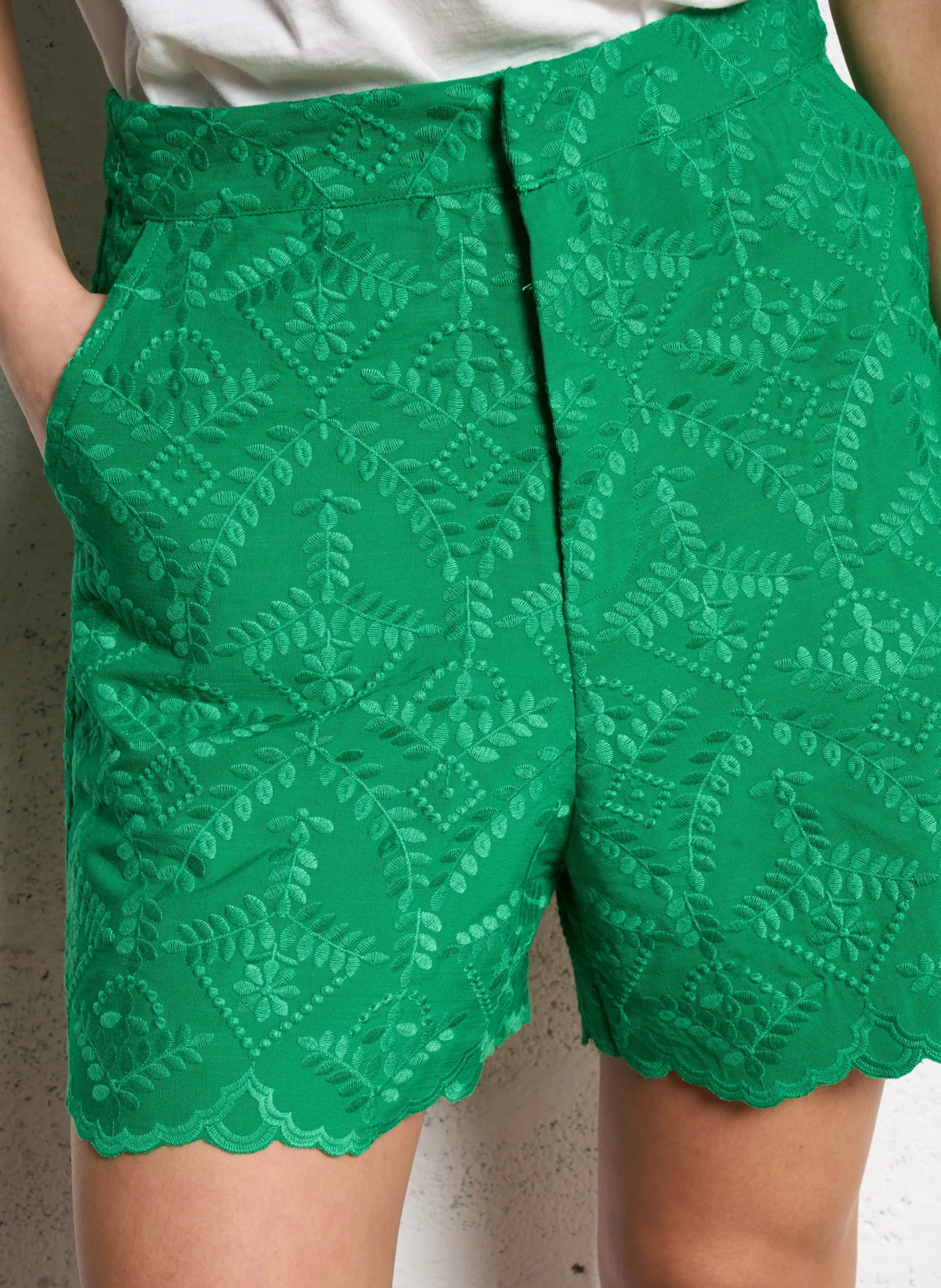 Short droit brodé Vert SONIA