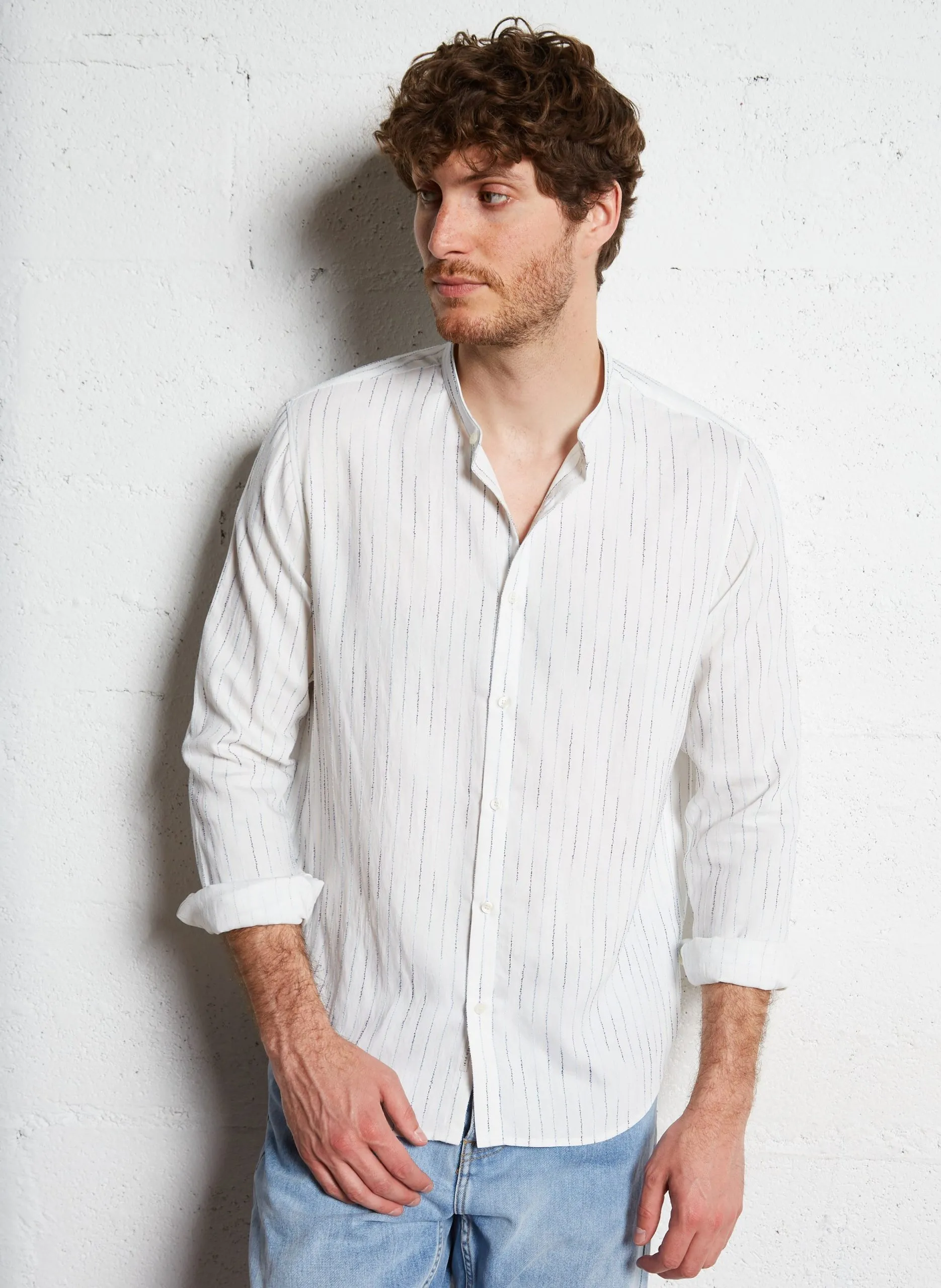 Chemise col rond à broderies rayures Bleu