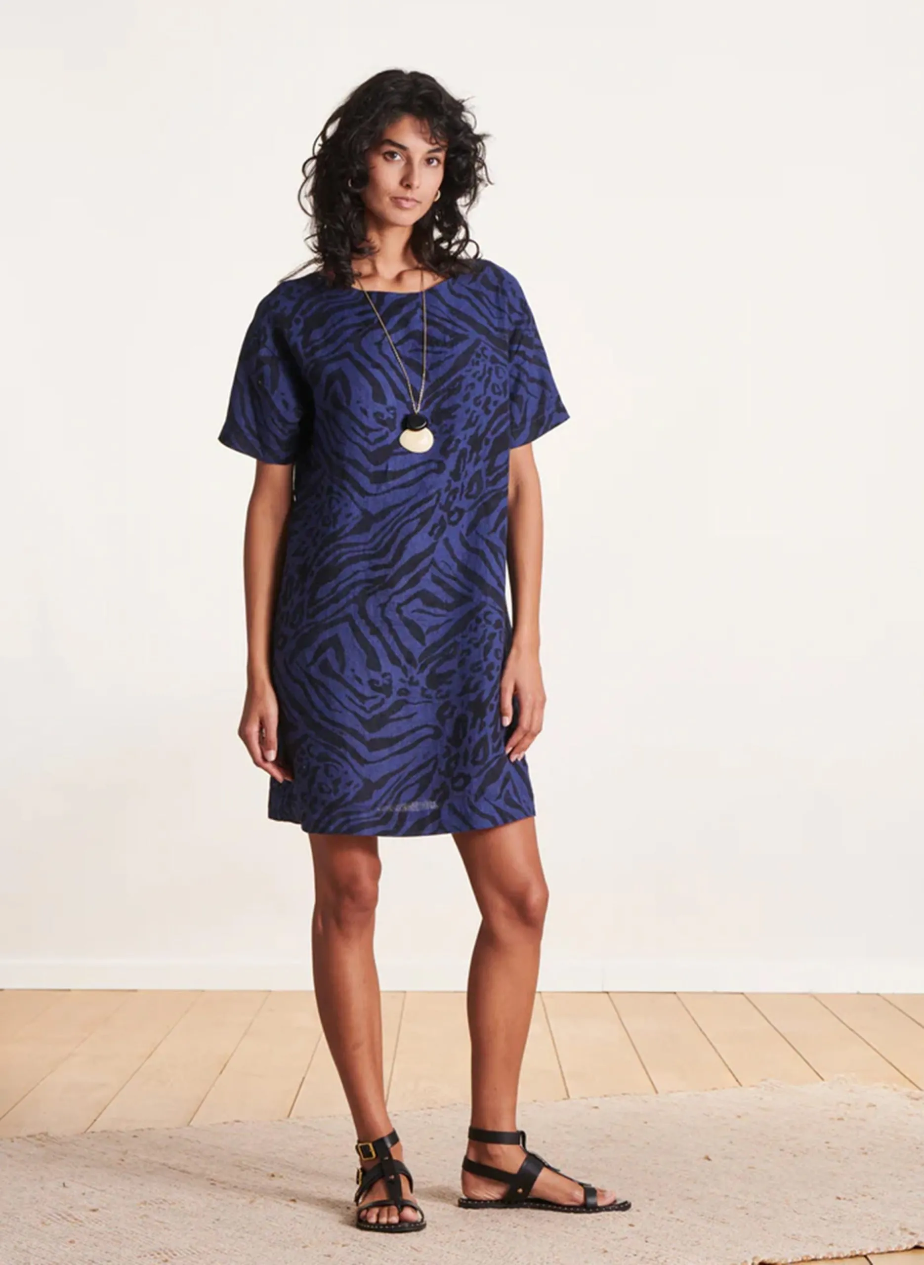 Robe courte col bateau en lin Bleu