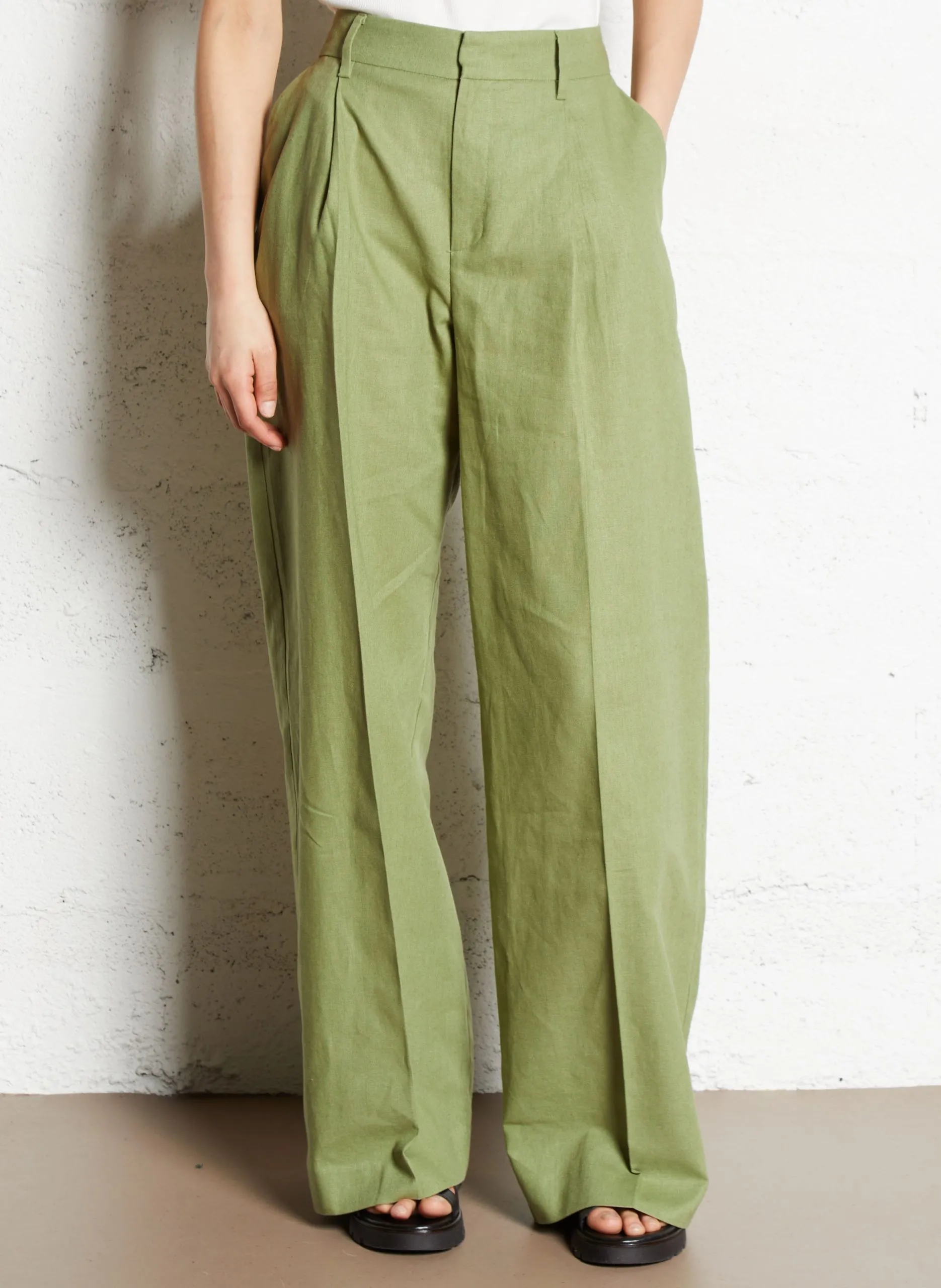 Pantalon droit à pinces en lin mélangé Vert