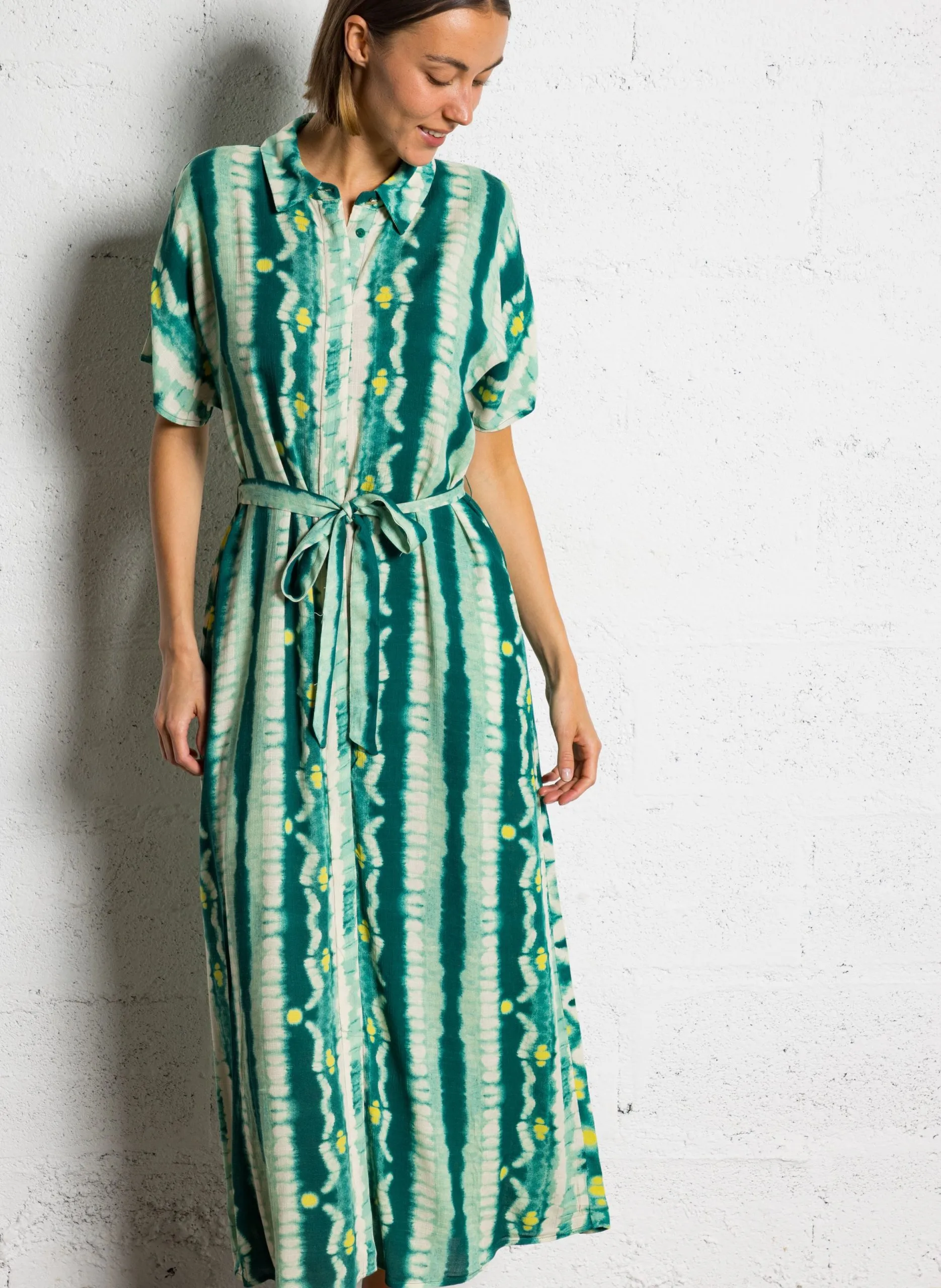 Robe midi ceinturée à motifs Vert