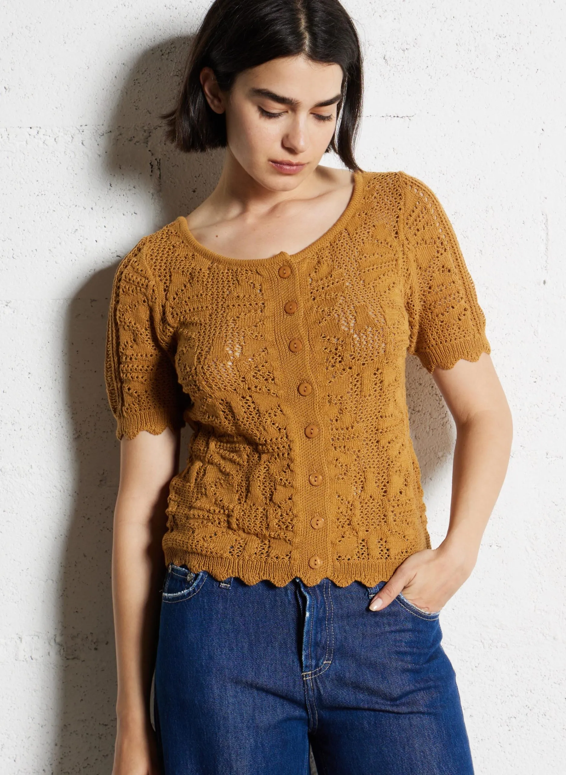 Gilet droit manches courtes en dentelle Marron