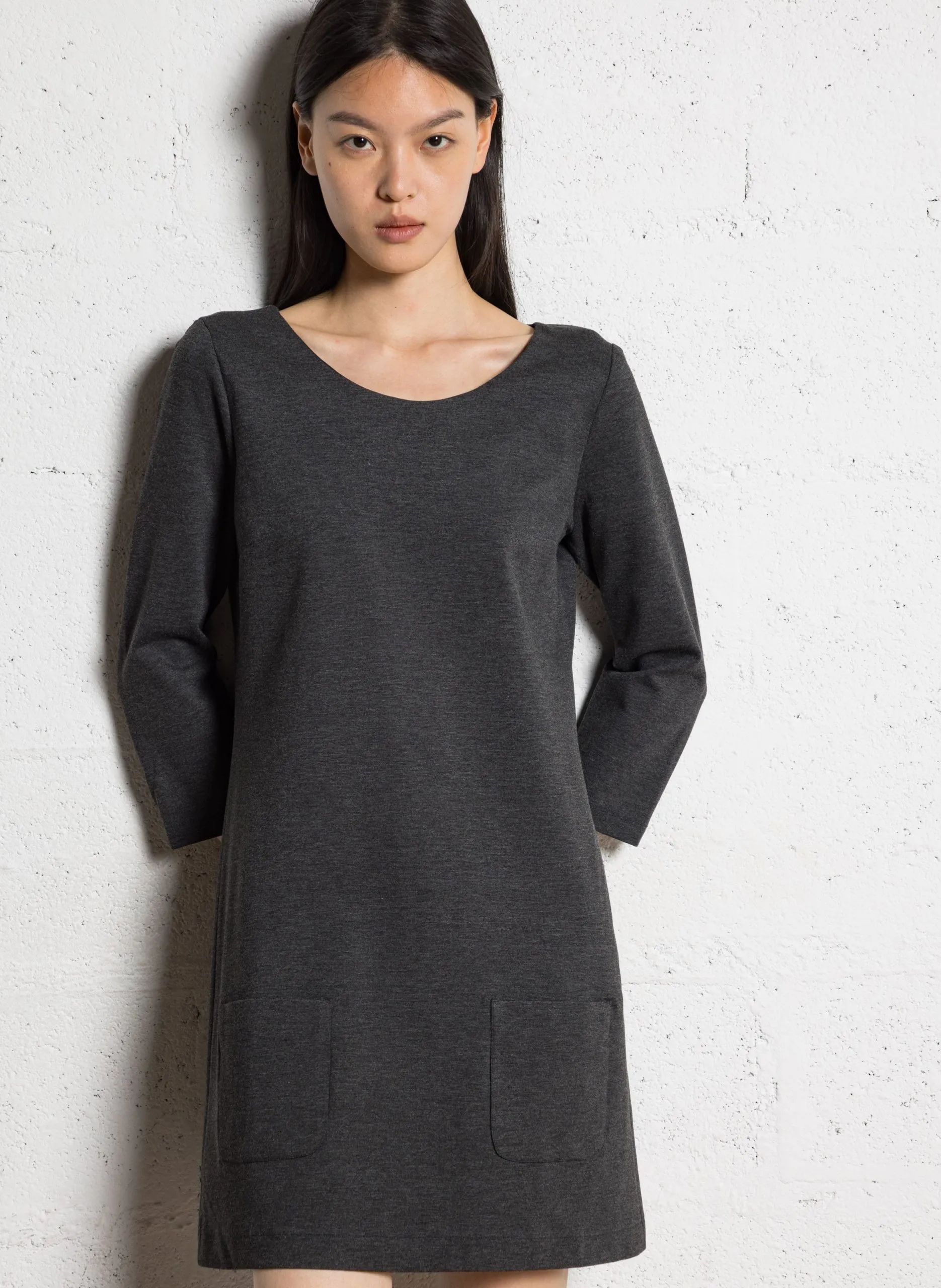 Robe courte col rond Gris