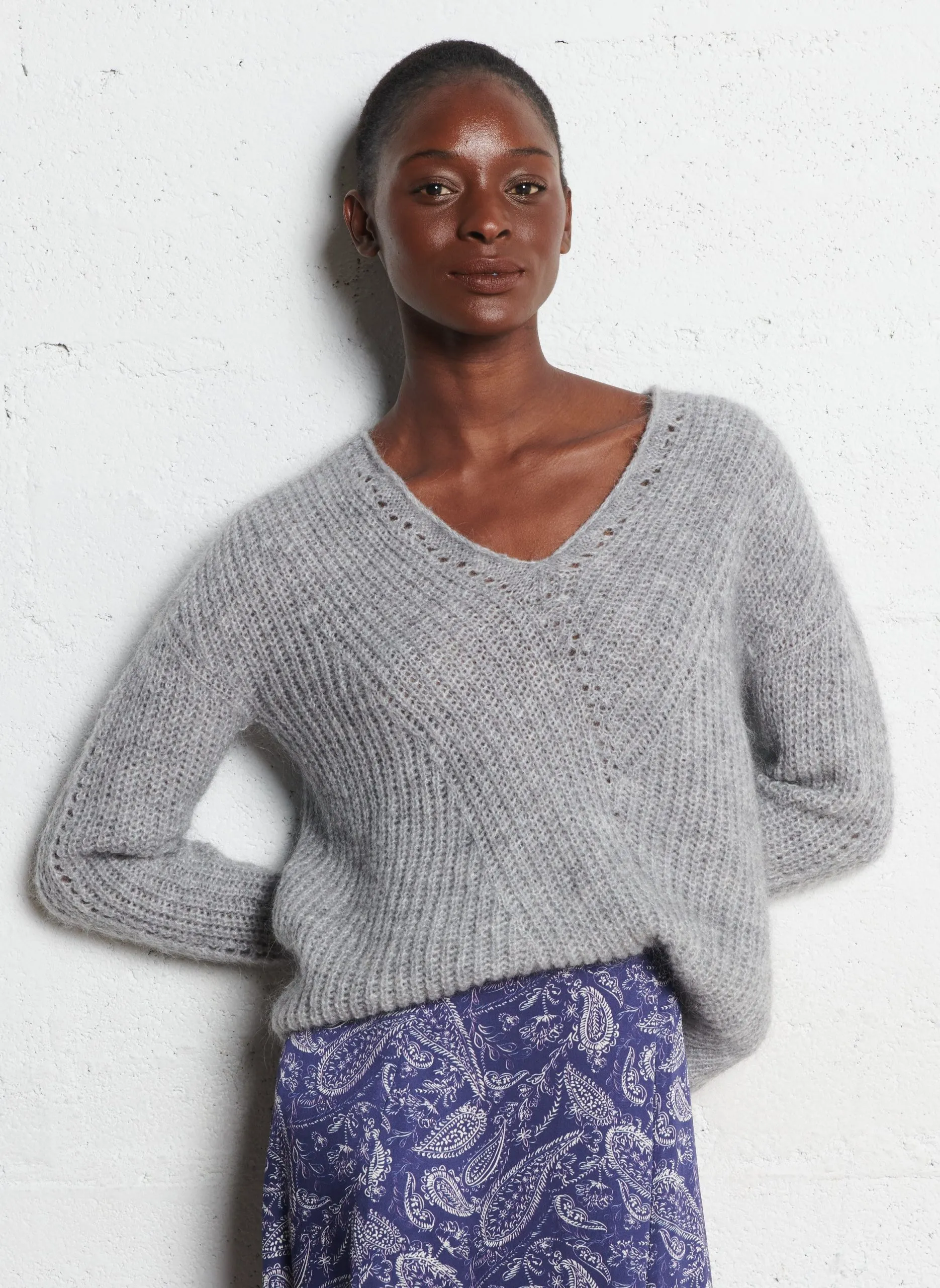 Pull oversize col V Gris