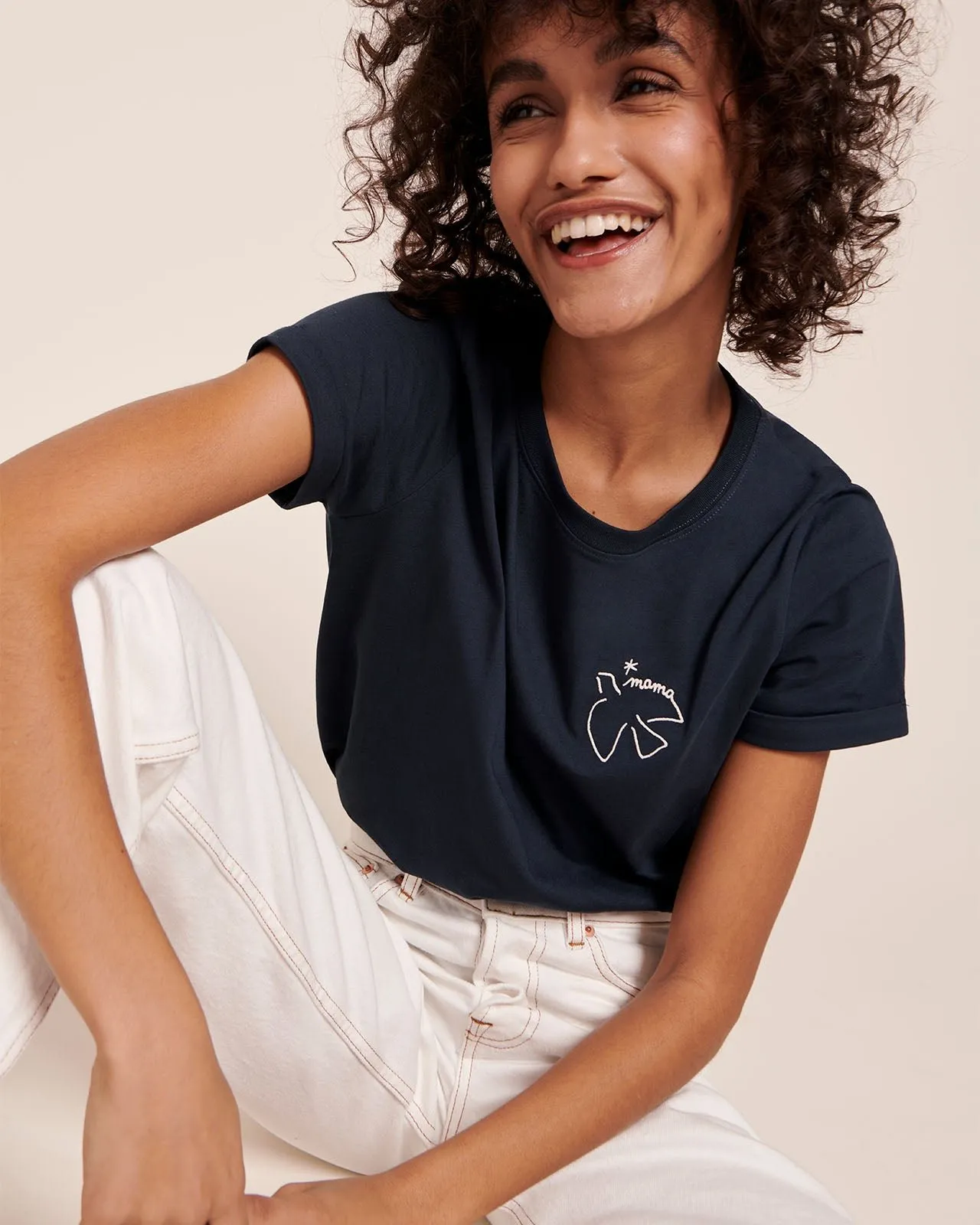 Le t-shirt brodé mama bird en coton bio Bleu