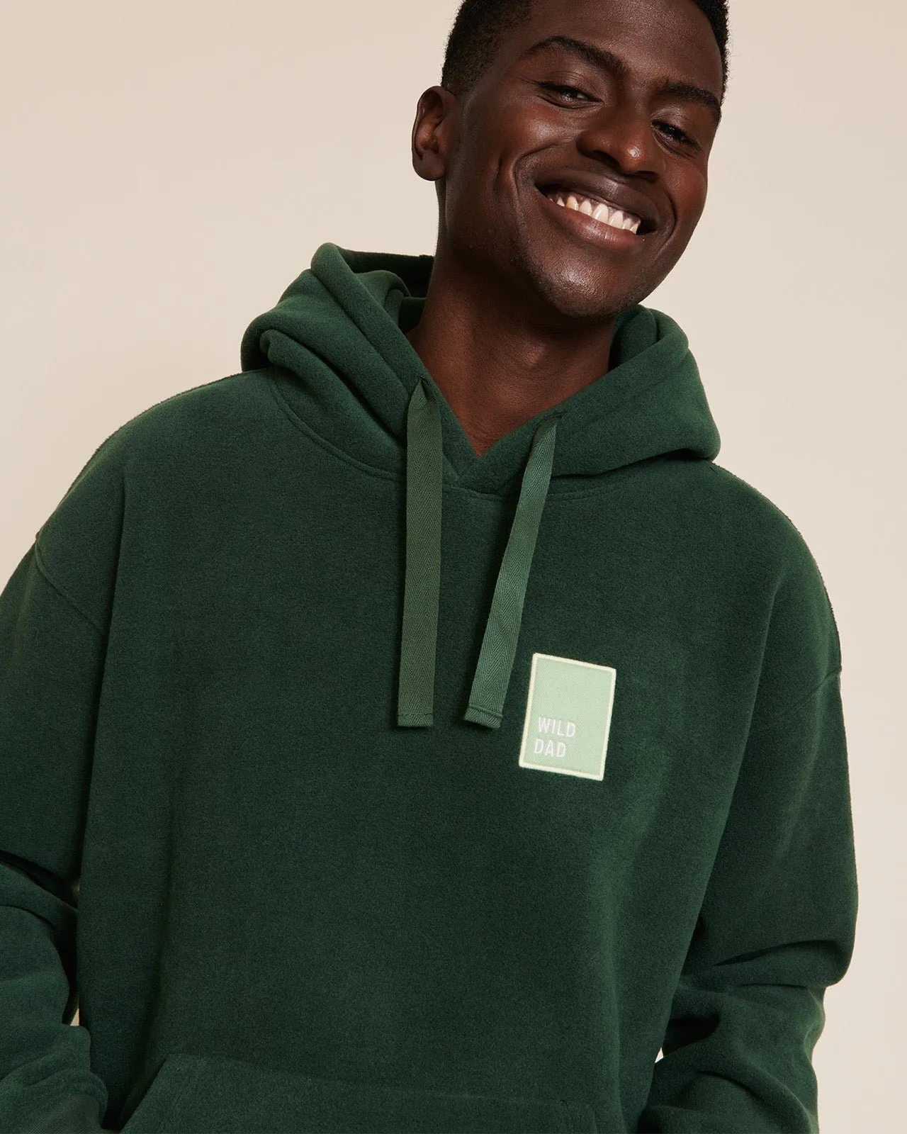 Le hoodie wild dad en polaire recyclée Vert