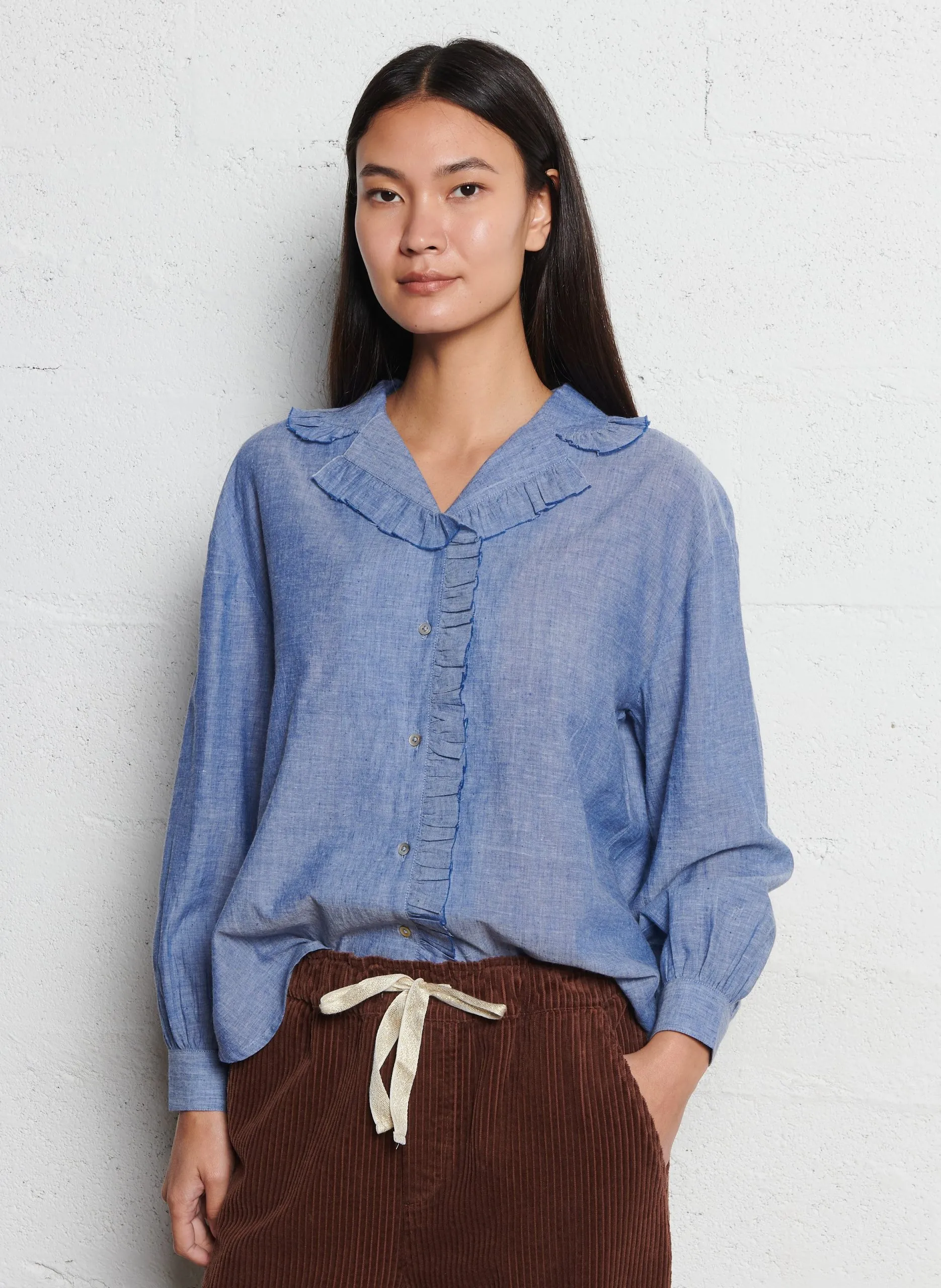 Chemise col classique à volant en coton Bleu CELIA