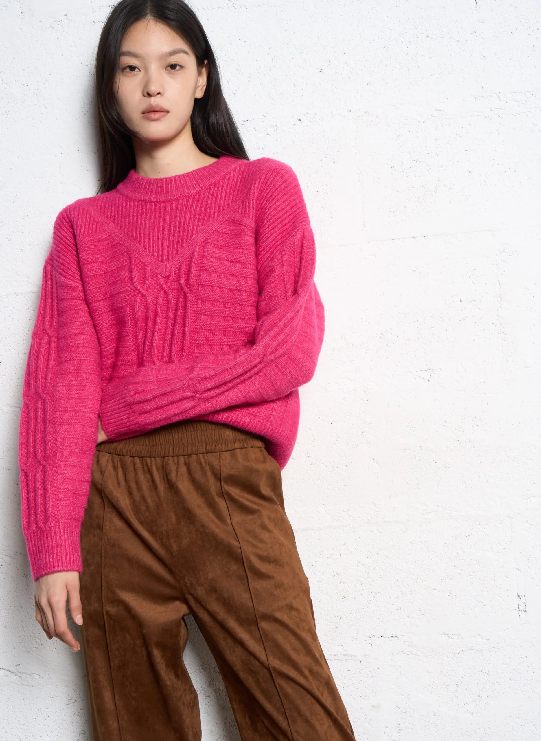 Pull droit col rond en maille torsadée Rose PARCIA