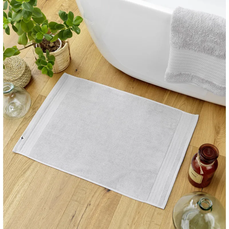 Tapis de bain 100% coton peigné Rouge