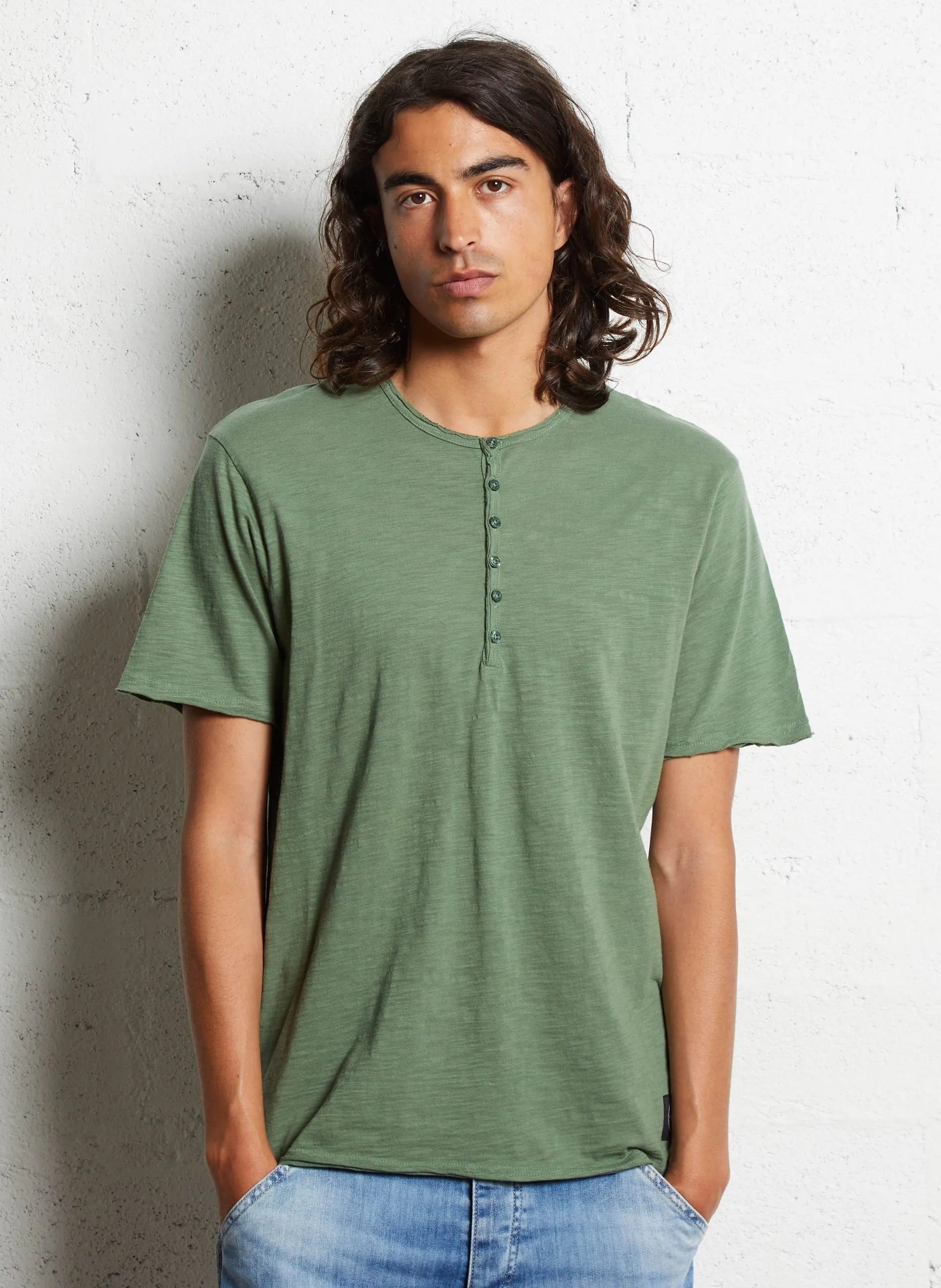 Tee-shirt droit col boutonné en coton Noir NEO