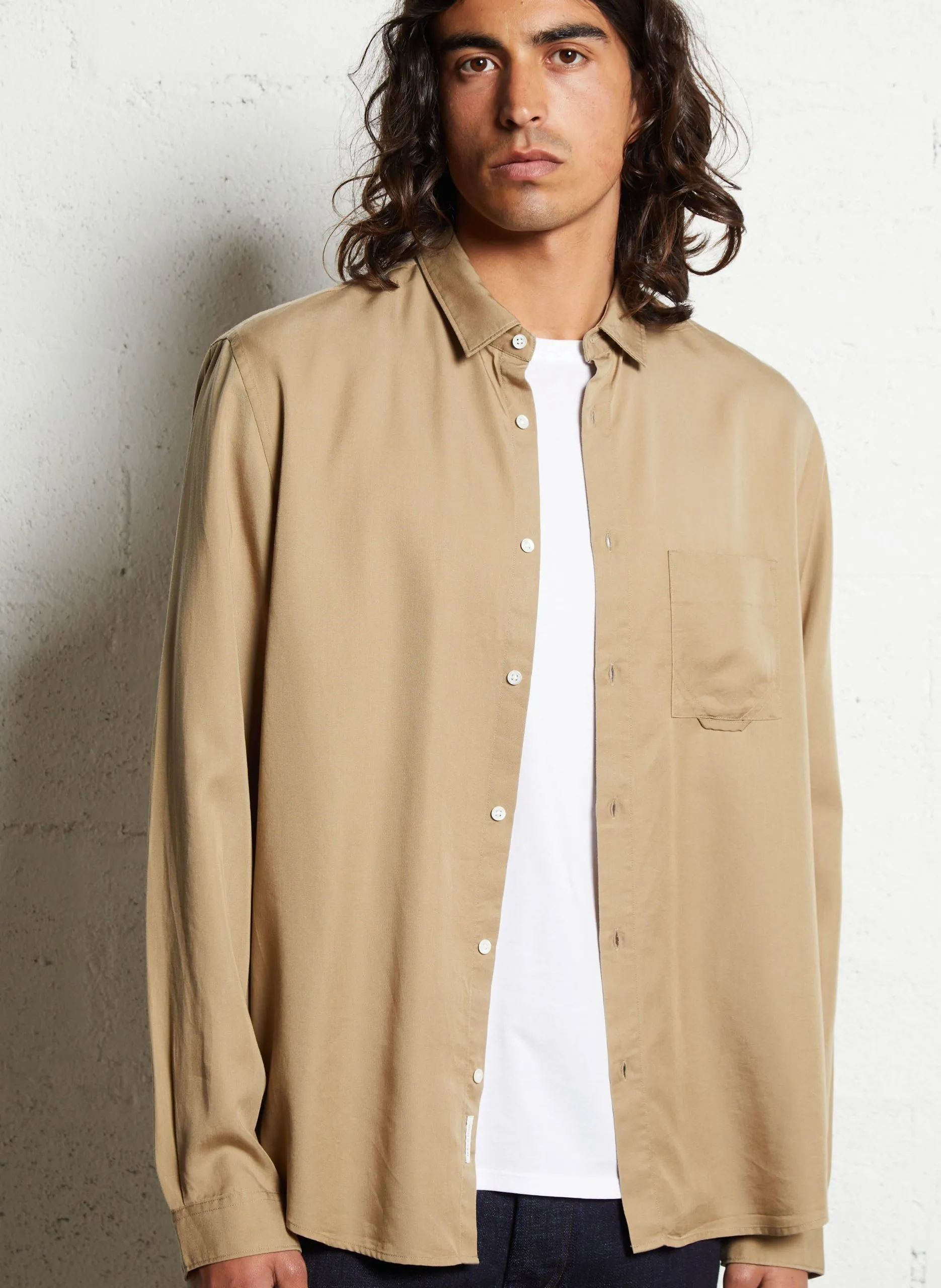 Chemise droite col classique Beige