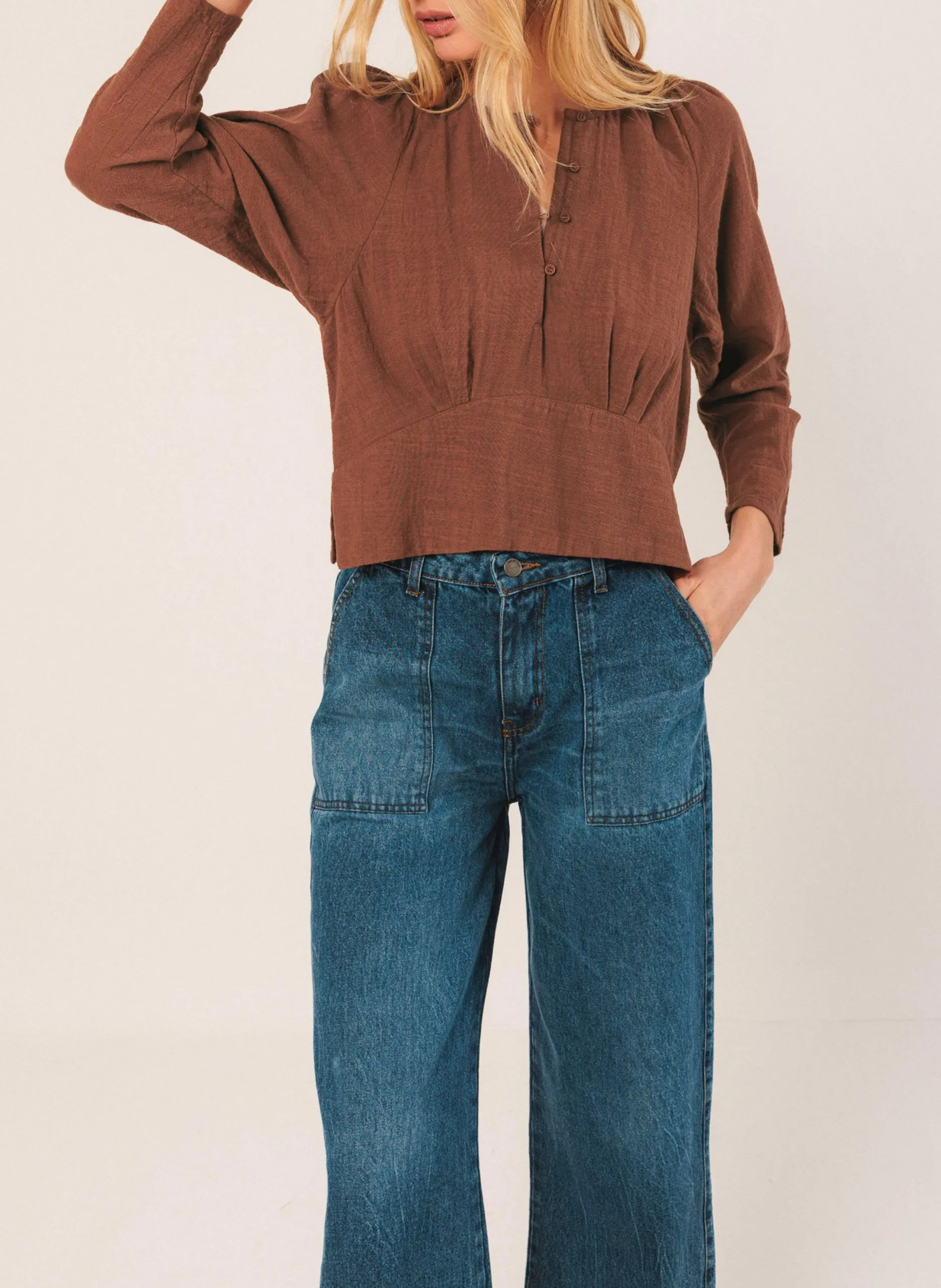 Top ajusté col rond en coton bio Marron