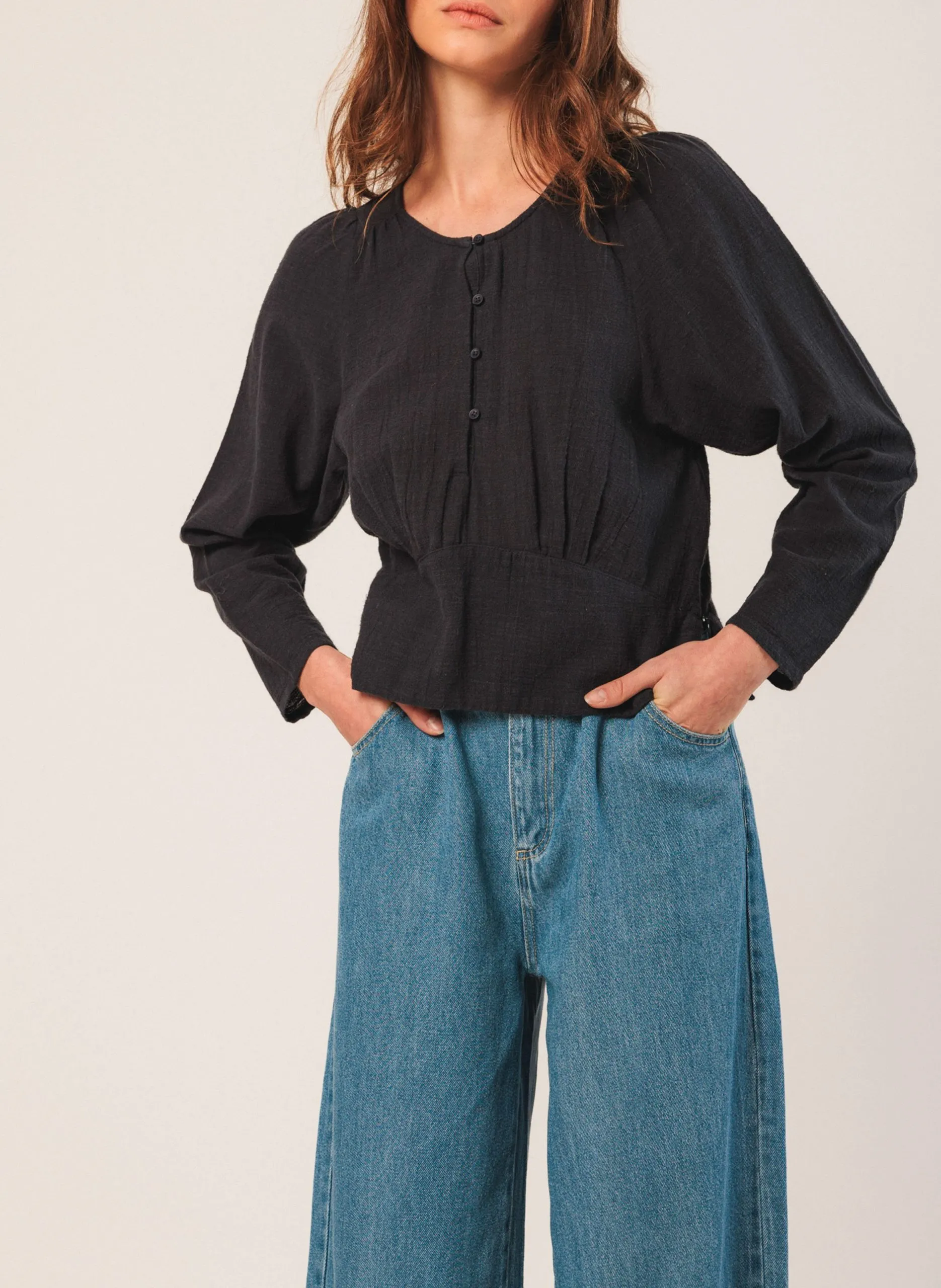 Top ajusté col rond en coton bio Bleu