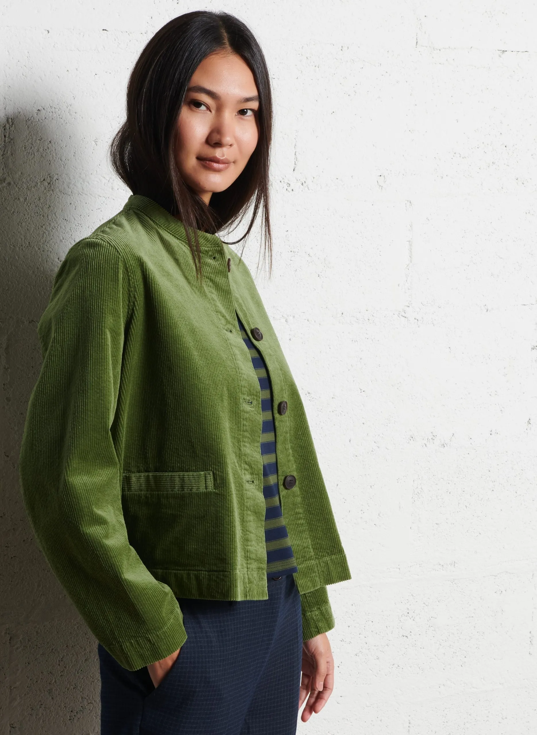 Veste courte boutonné en velours côtelé Kaki