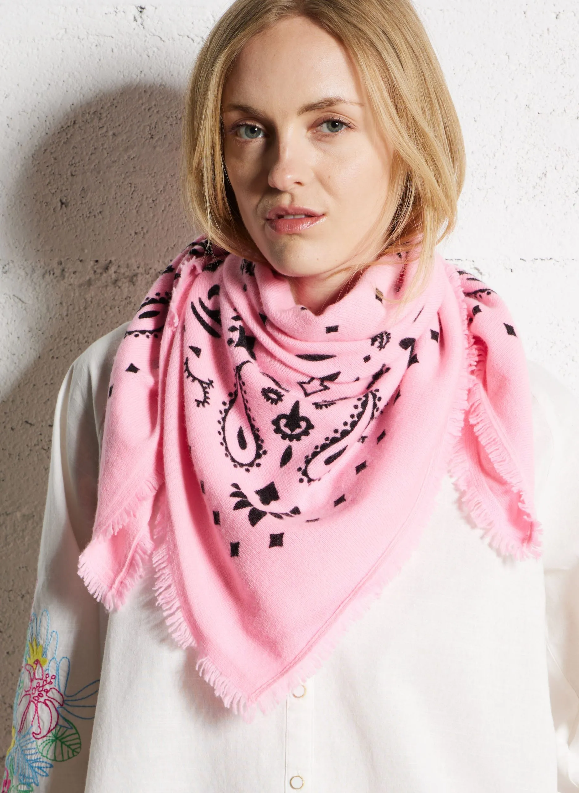 Echarpe en cachemire à imprimé Rose HACHIKO