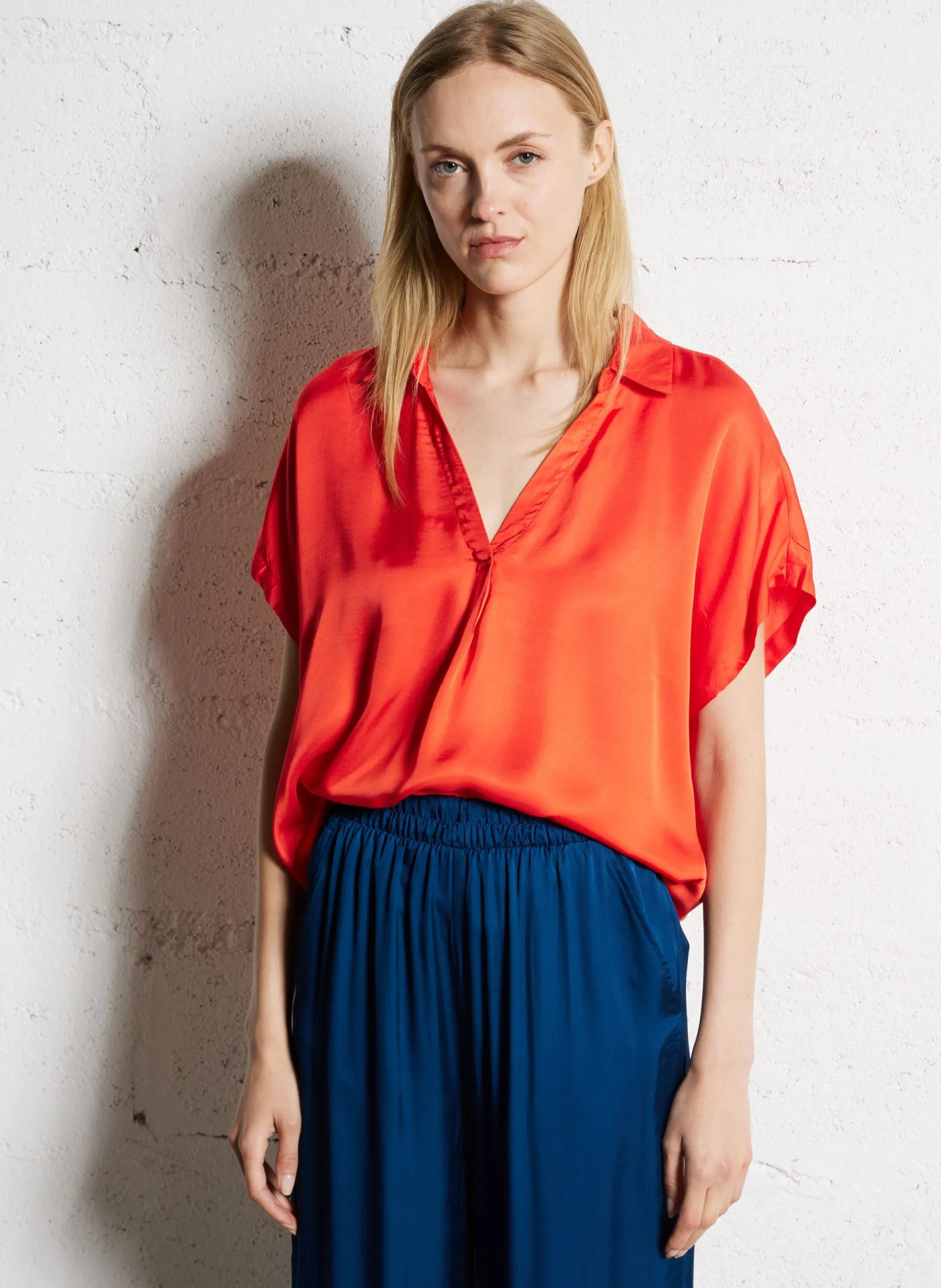 Top ample encolure V Rouge TOSKANA