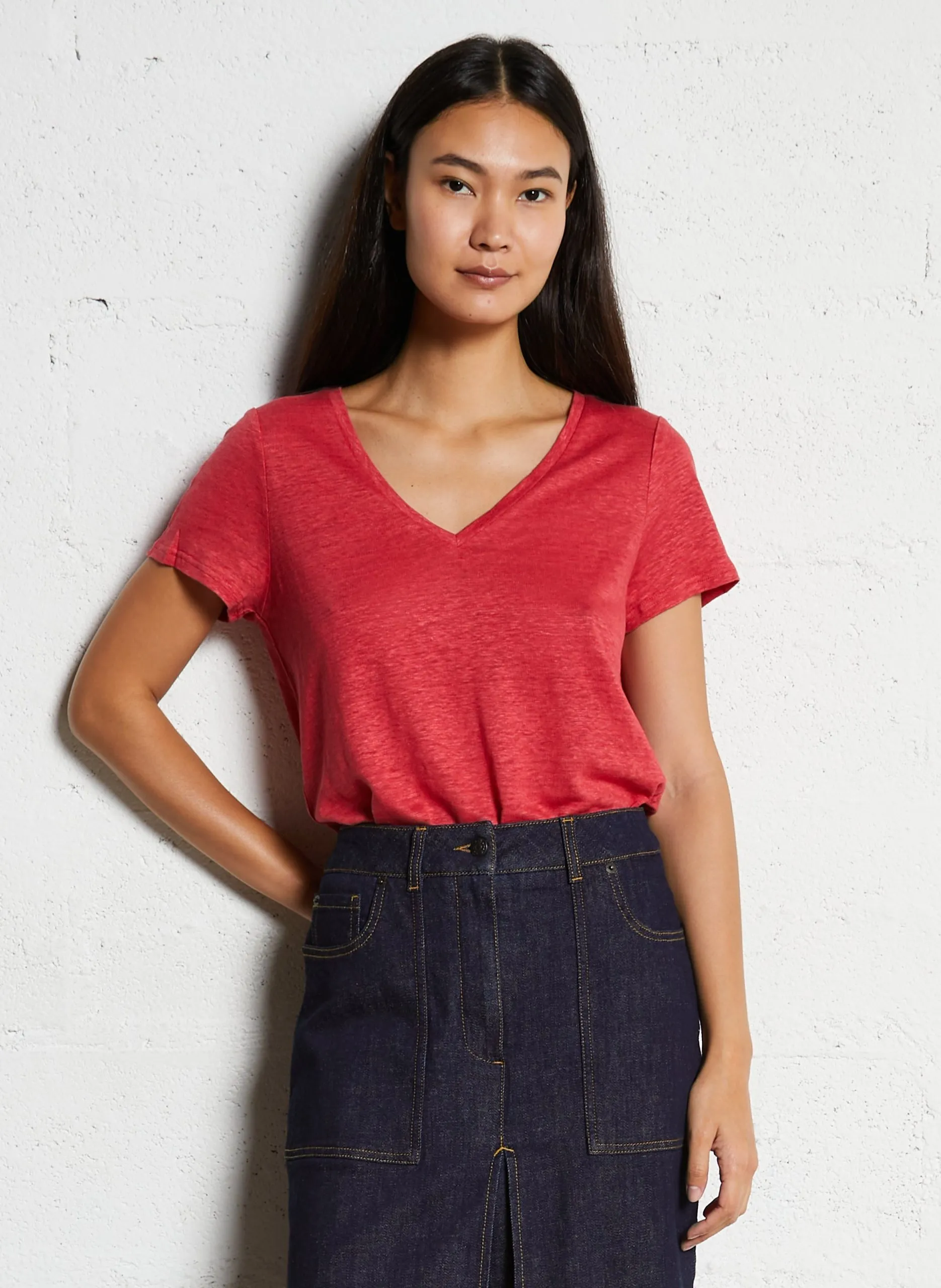 Tee-shirt manches courtes col V en lin Rouge TANISHA