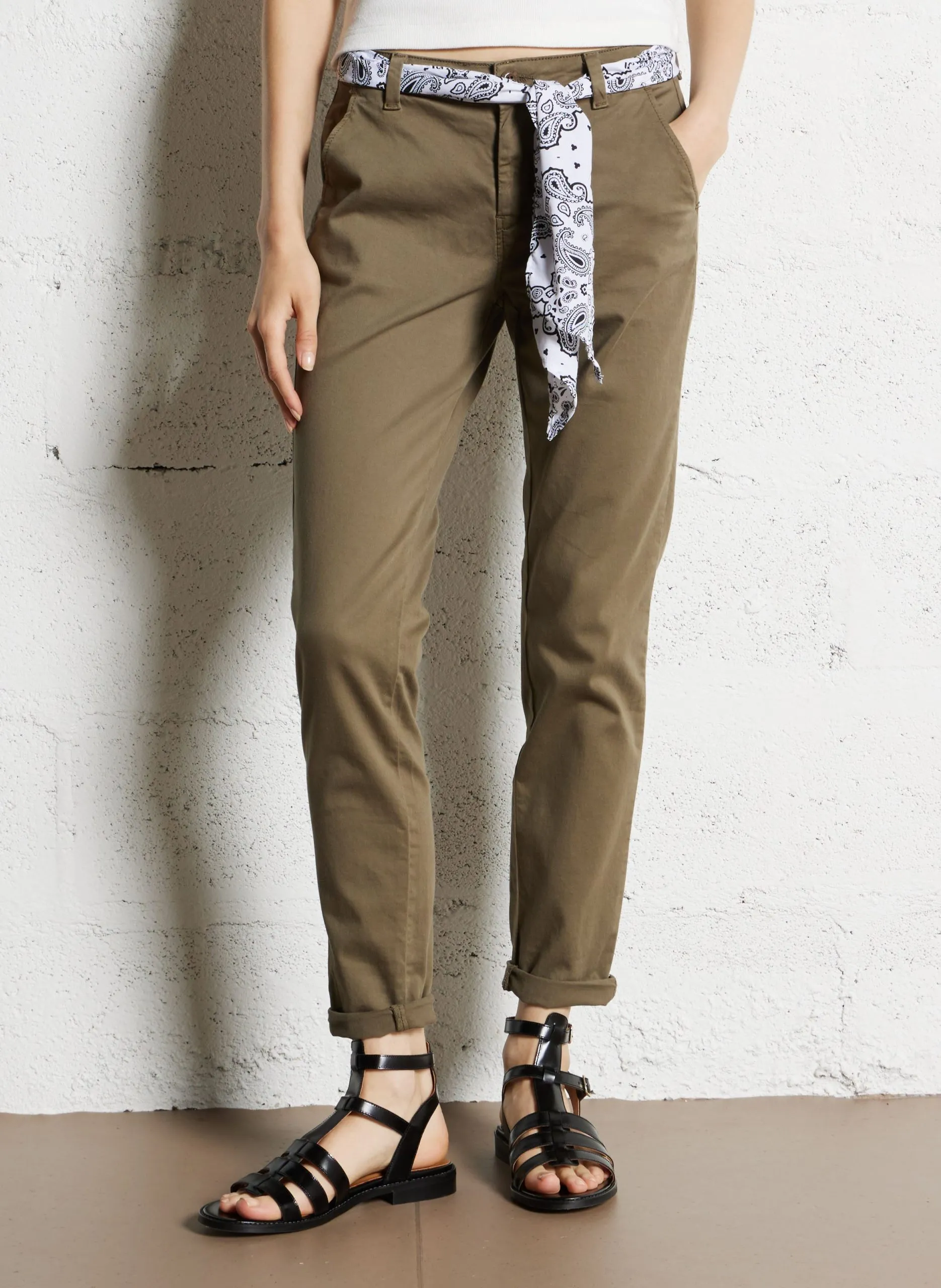 Pantalon slim en coton mélangé Vert DYLI 7