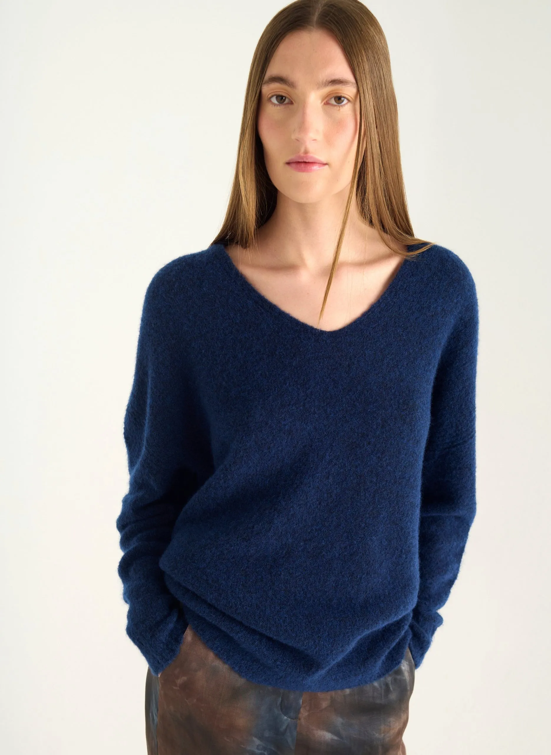 Pull oversize col V en maille moelleuse Bleu
