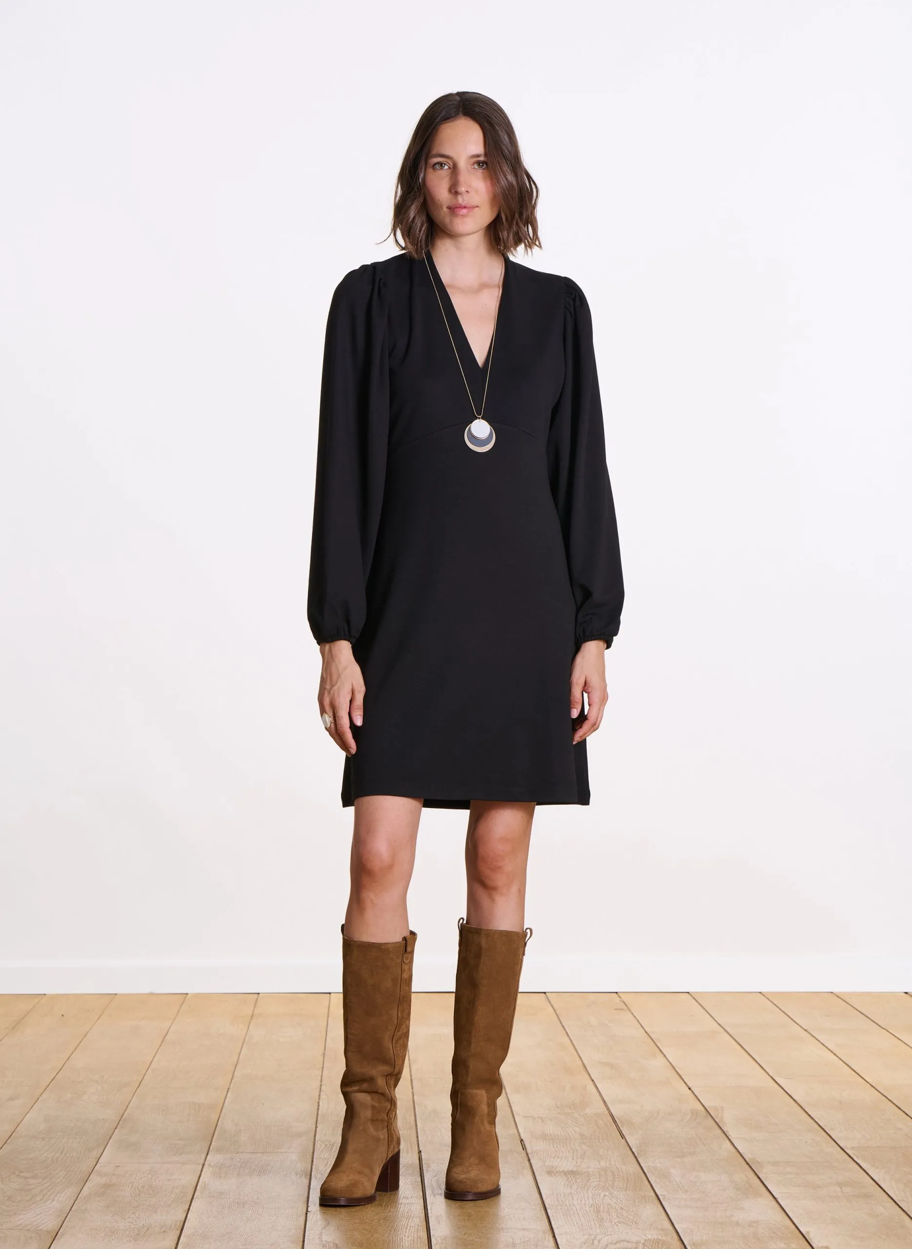 Robe courte col V Noir