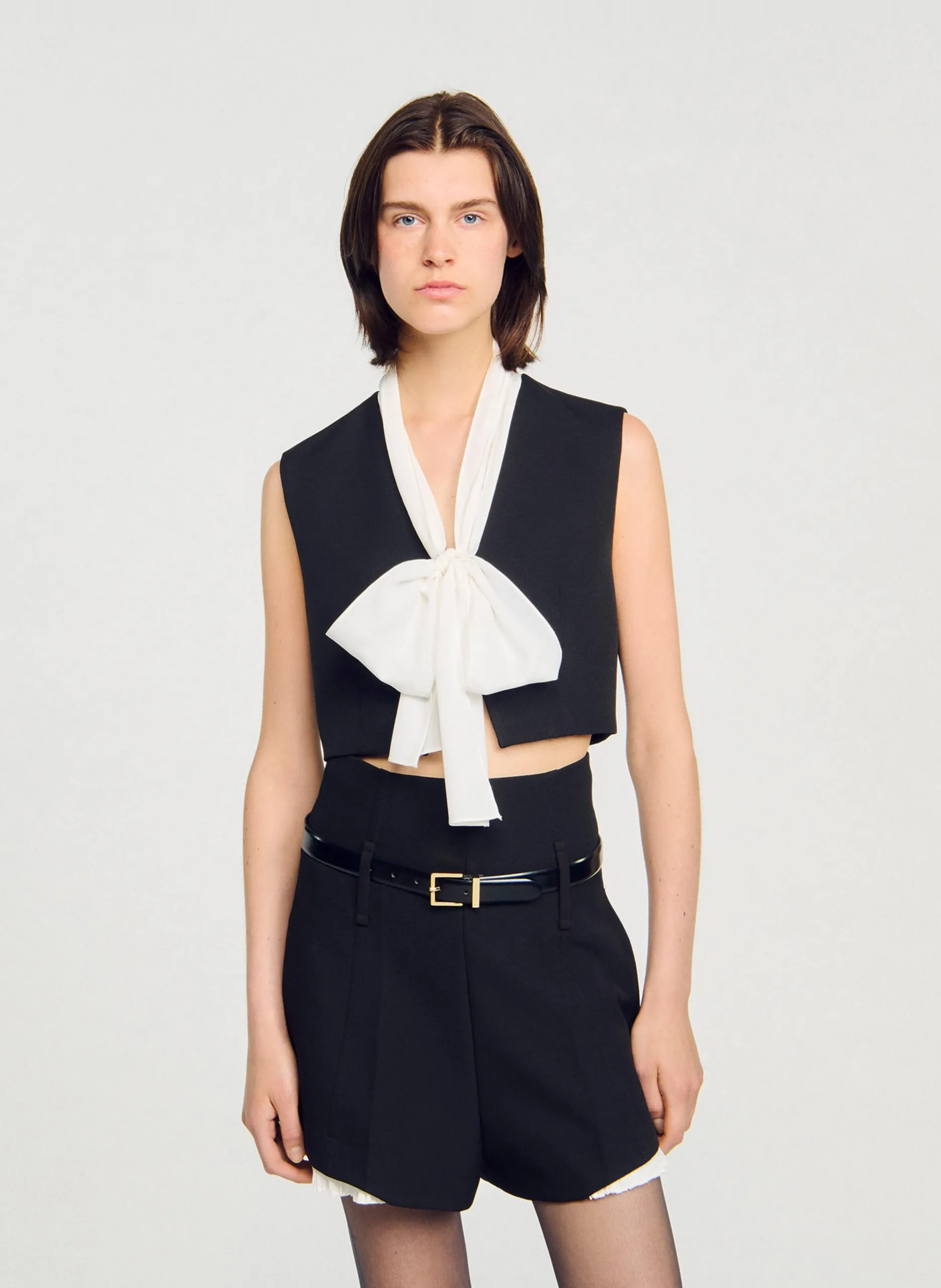 Top court à col lavallière Noir