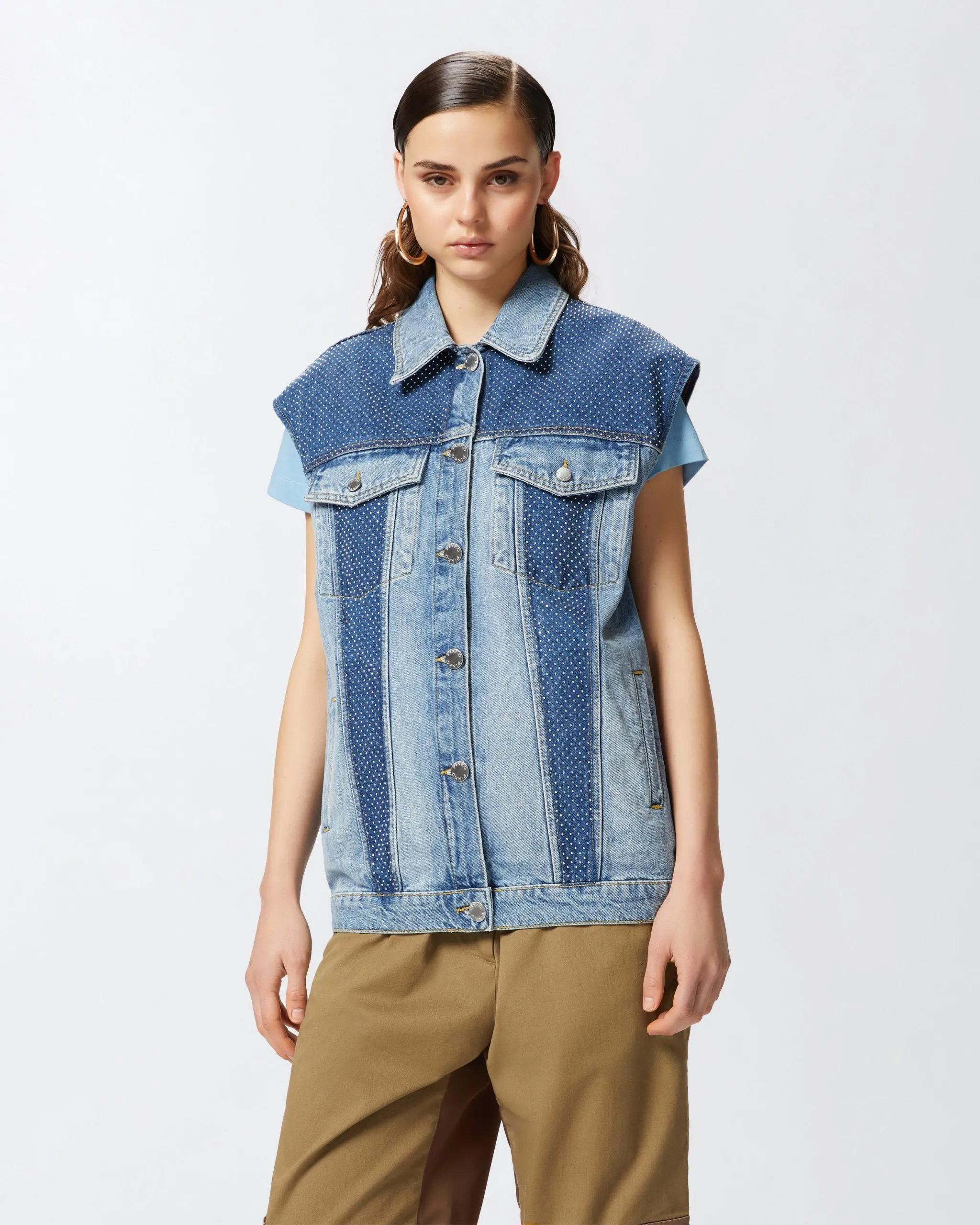 Veste sans manches en denim avec mini clous Bleu