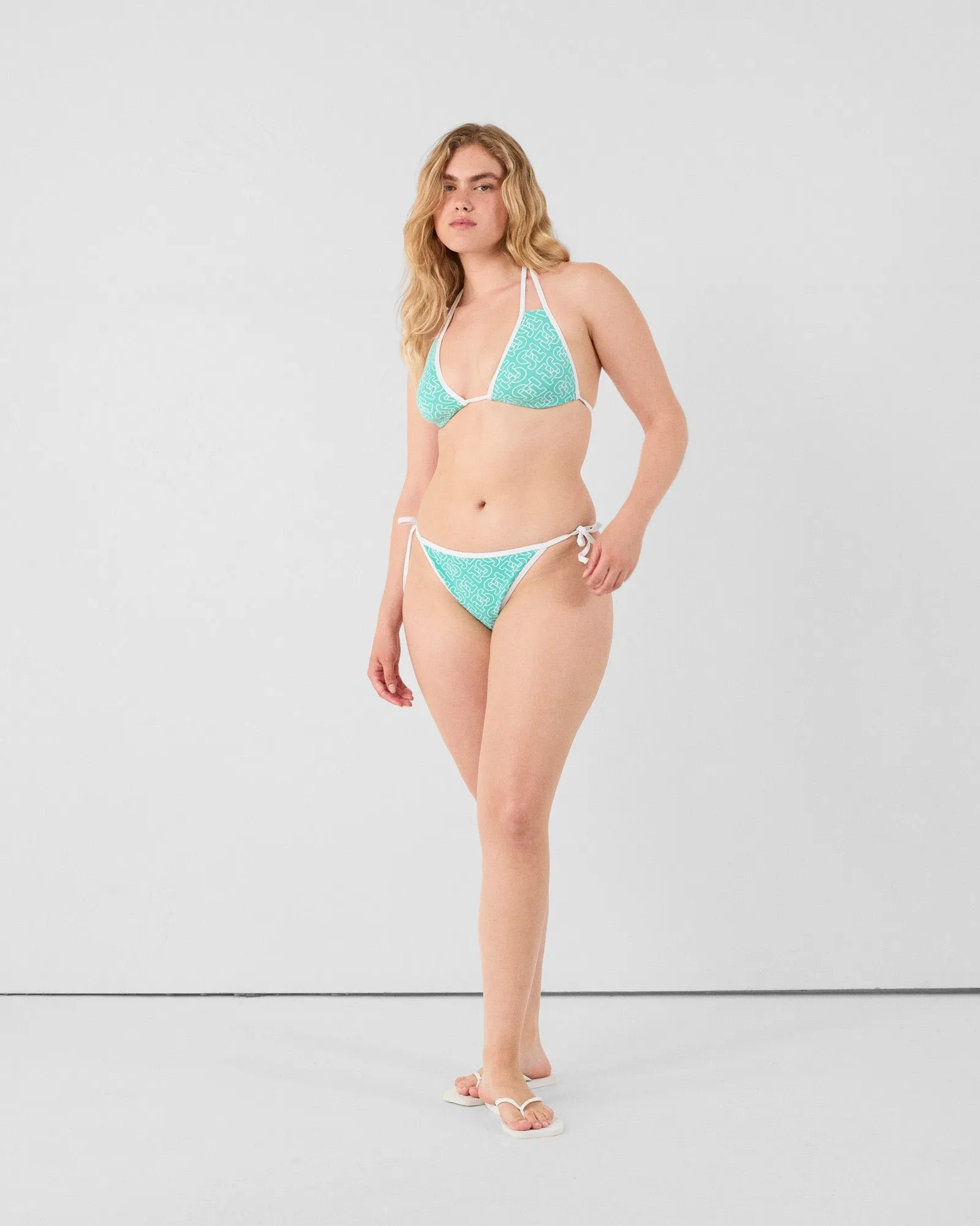 Haut de maillot de bain triangle mono maddie monogram top Vert